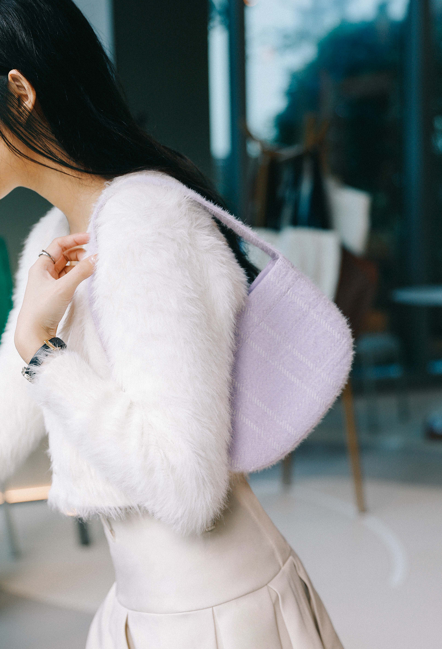 娃娃毛海腋下包 薰衣草