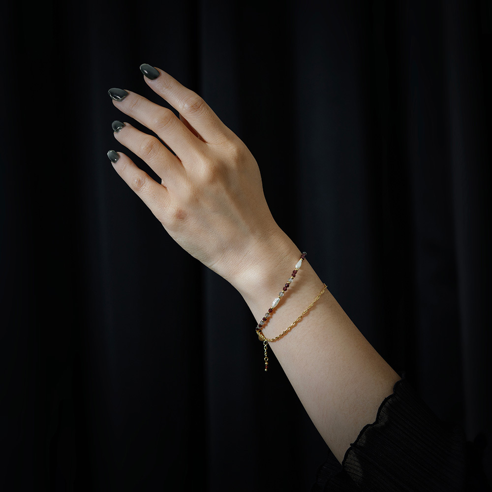 野太美｜珍珠拉長石紅石榴鏈條手鍊 B0014