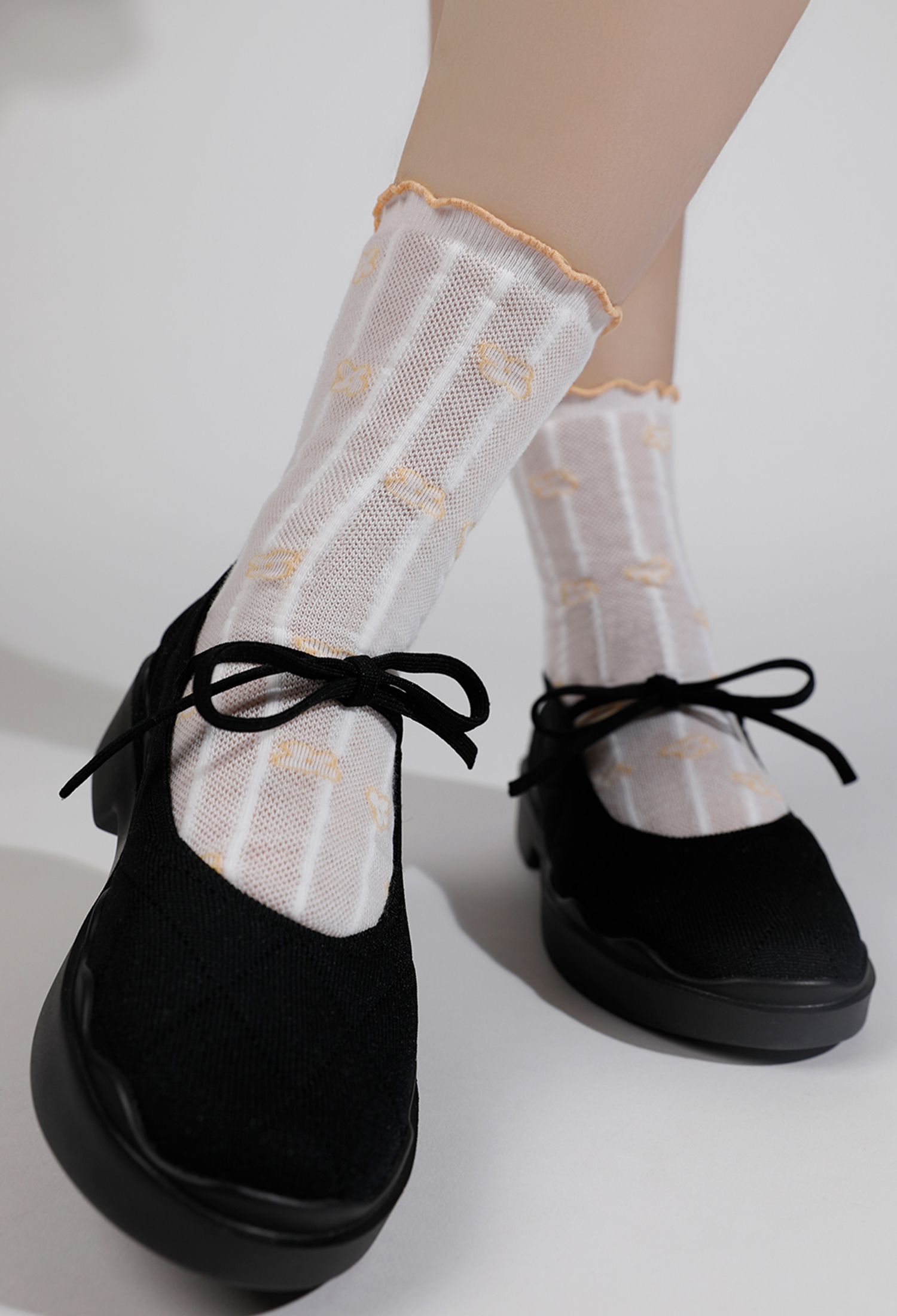 鏤空小花襪 黃花朵紋