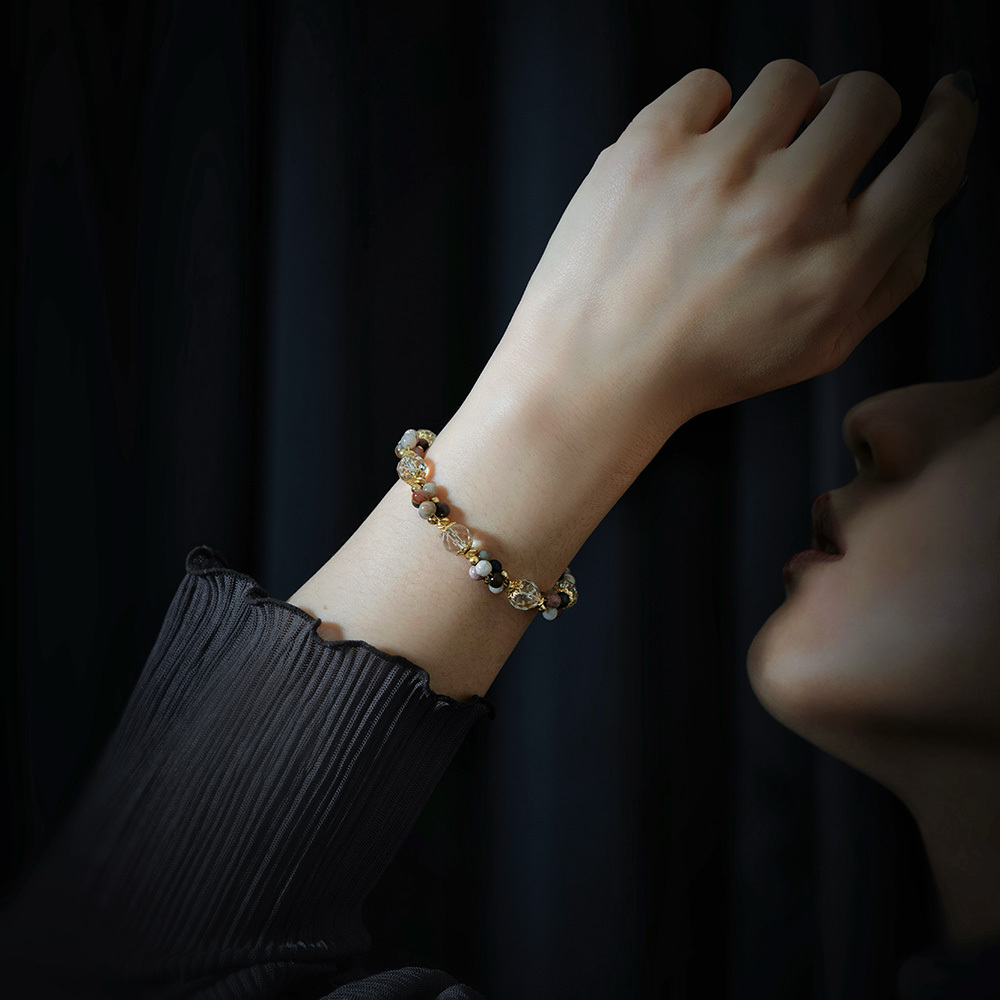 月光倫巴｜木化玉白水晶鏈條手鍊 B0019