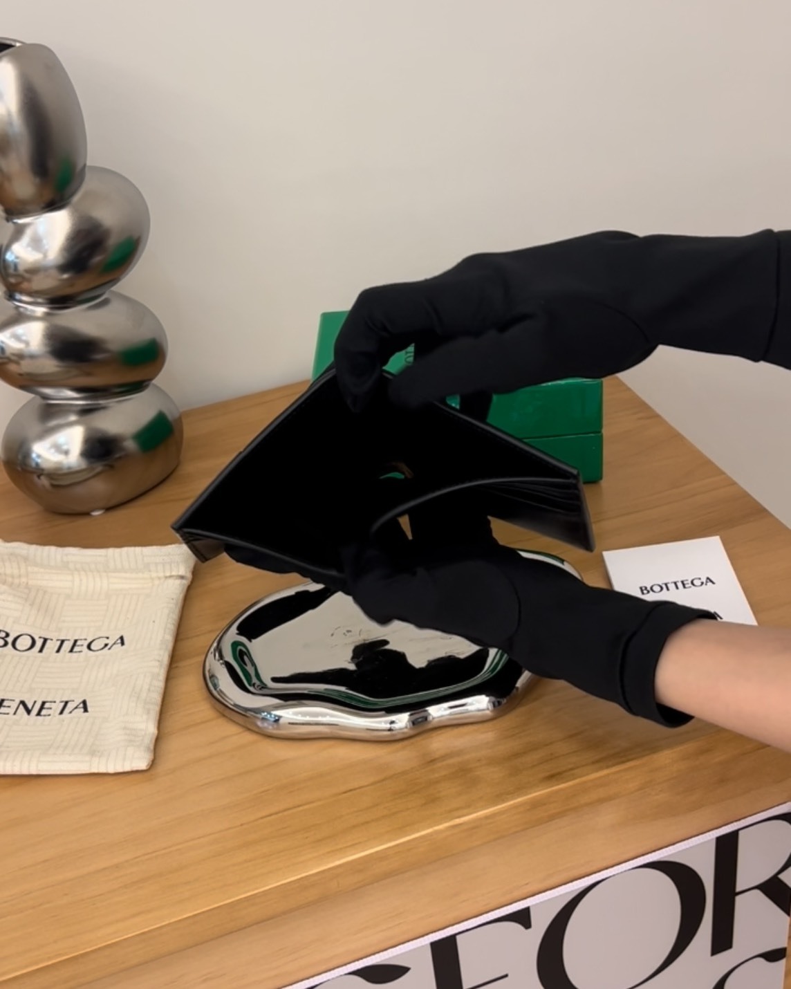 BV｜四格編織內六卡雙折短夾 黑色