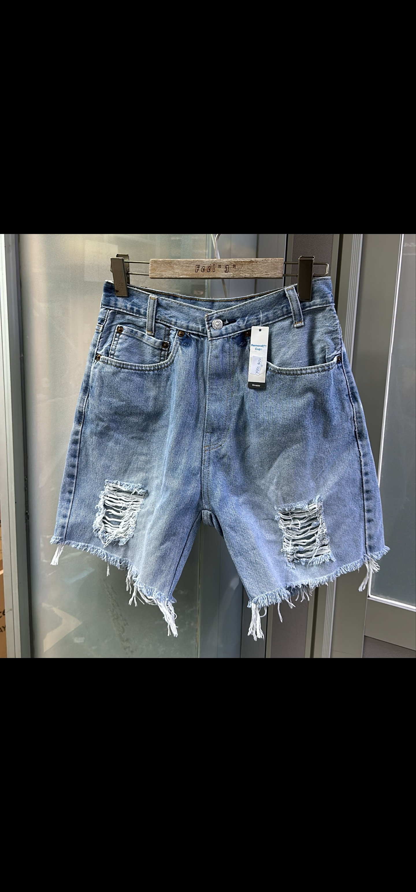 Cd2995**