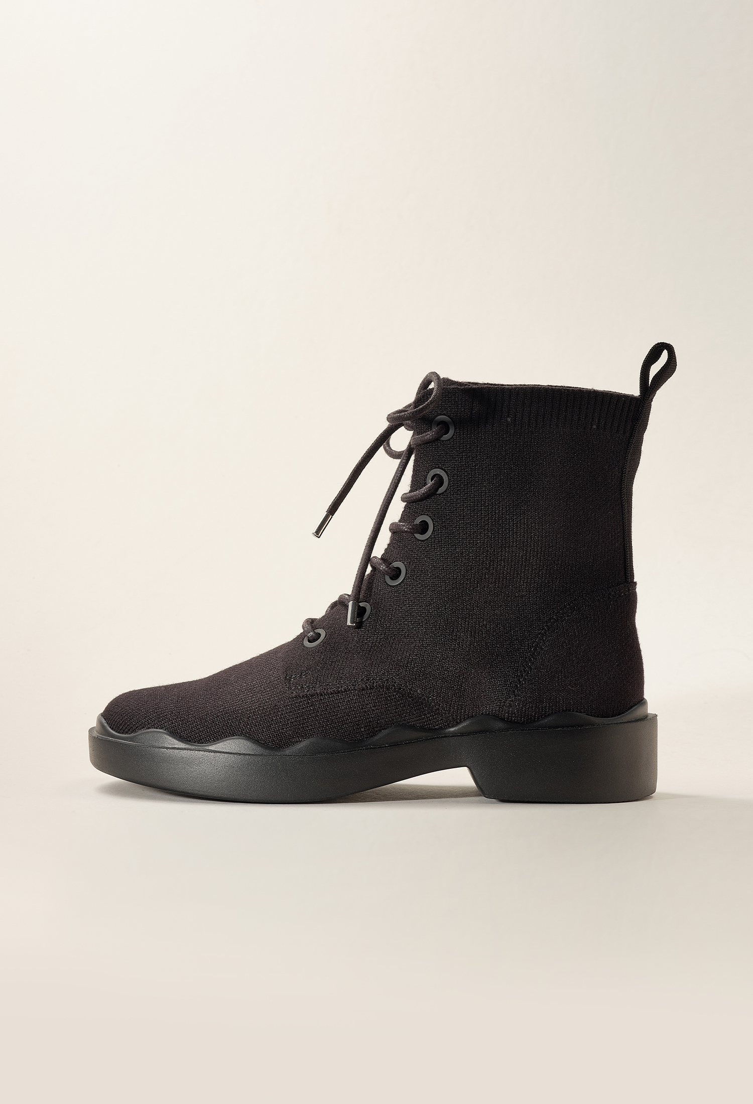 經典花瓣馬丁靴 經典黑