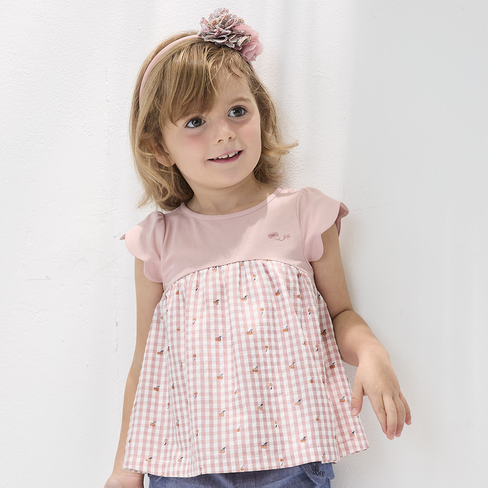 PIPPY 俏麗格紋可愛小櫻桃印花花瓣袖圓領上衣 粉