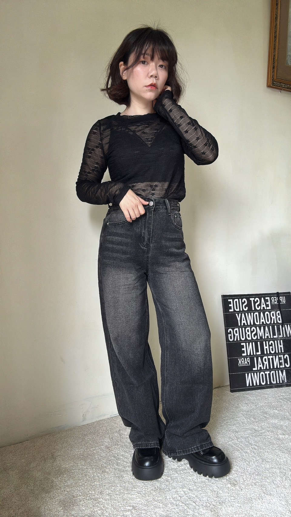 刷白直筒修身牛仔褲