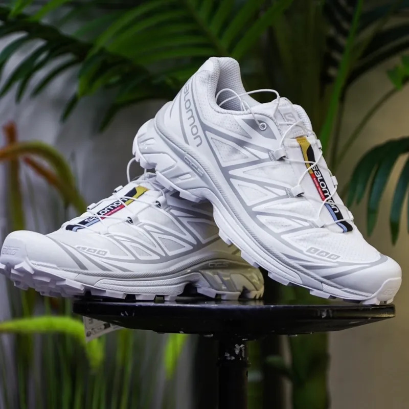 Salomon 登山鞋