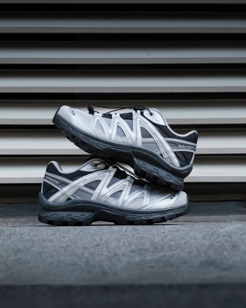 Salomon 登山鞋