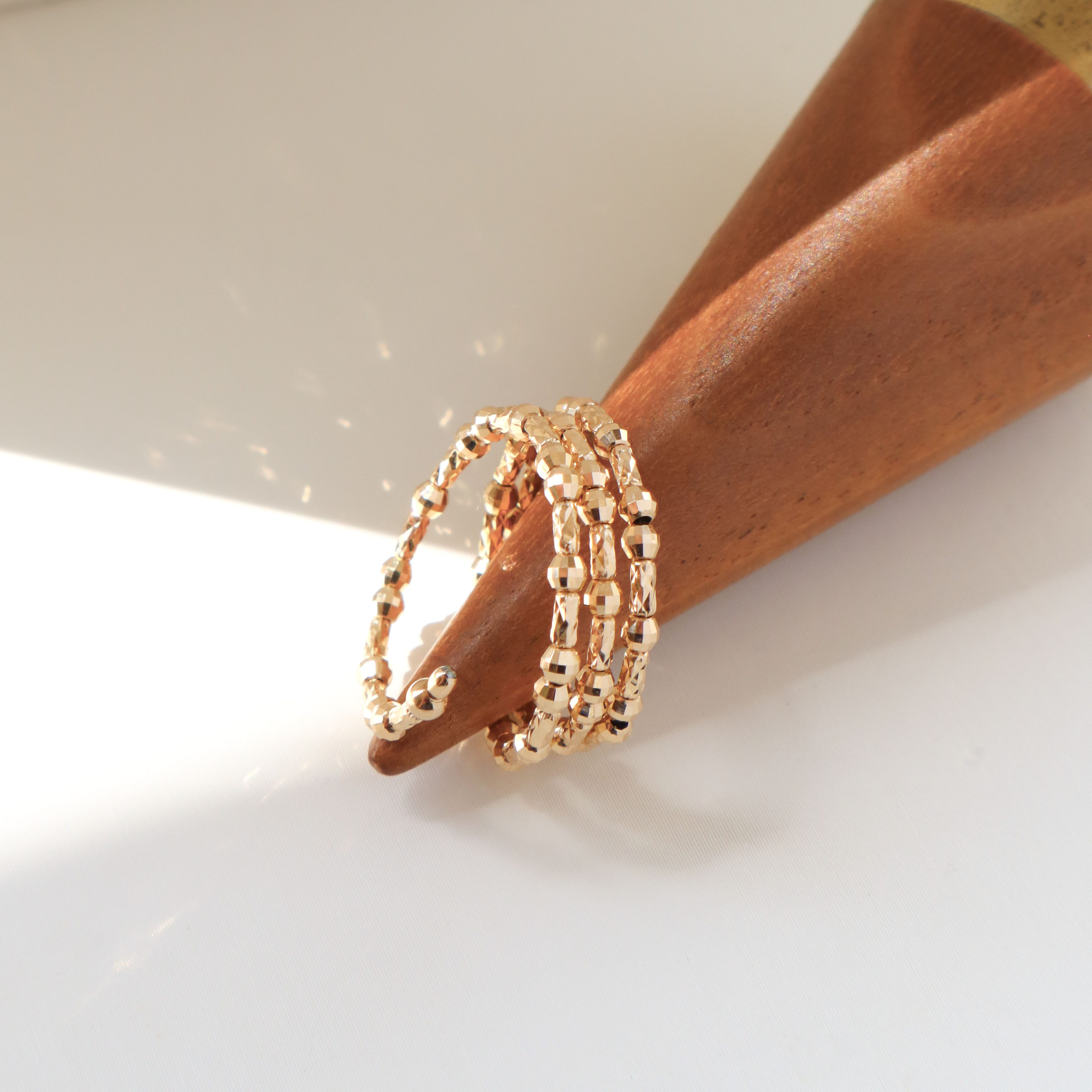 18K/日本設計款系列-加寬版彈性串珠環繞戒指