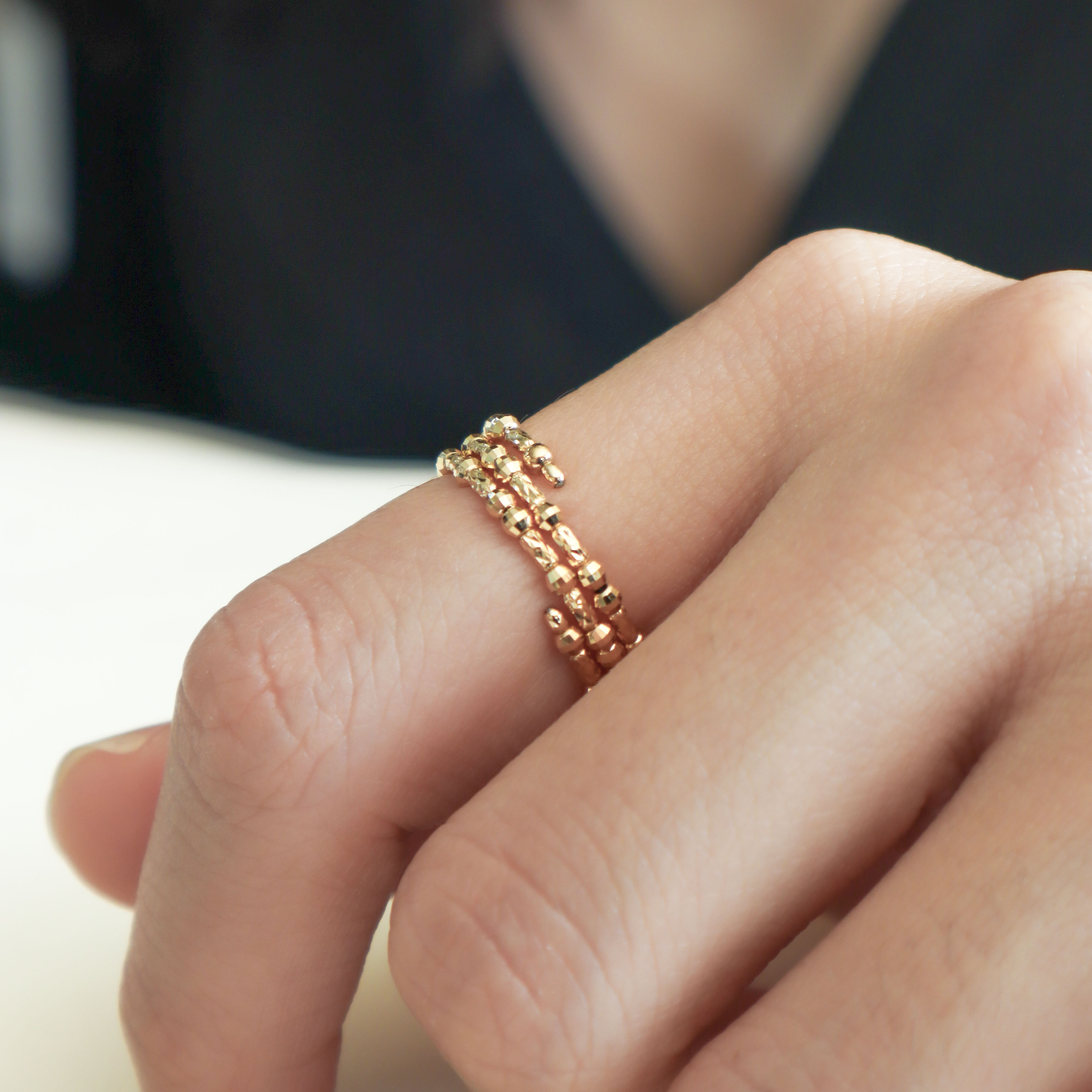 18K/日本設計款系列-加寬版彈性串珠環繞戒指