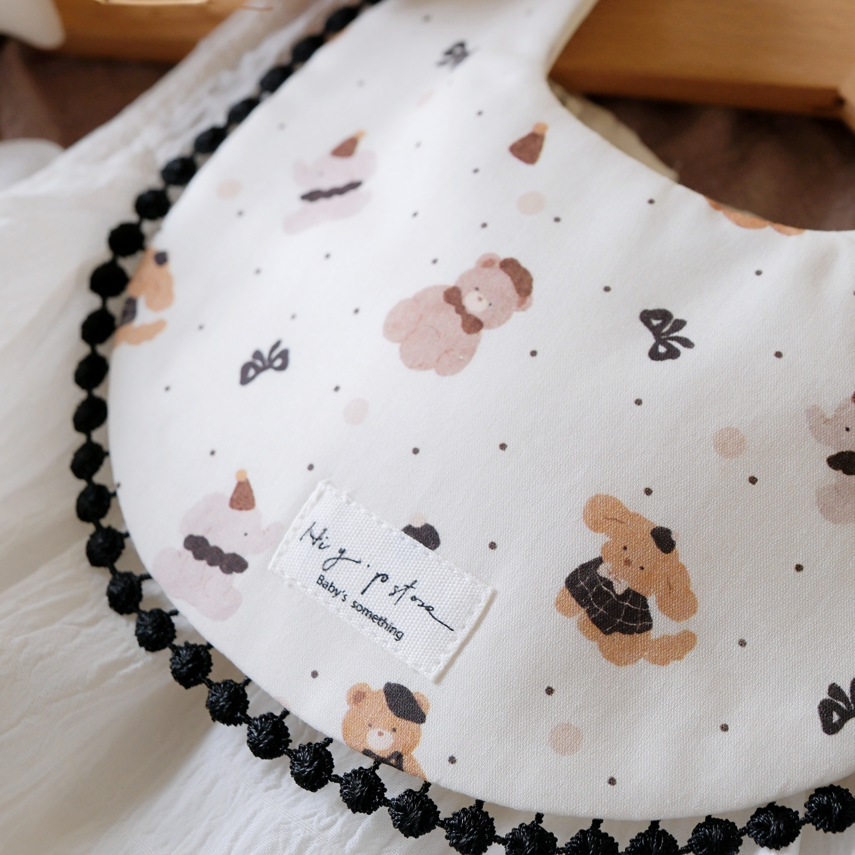 Hi Y.P store-手作圍兜-動物交響樂