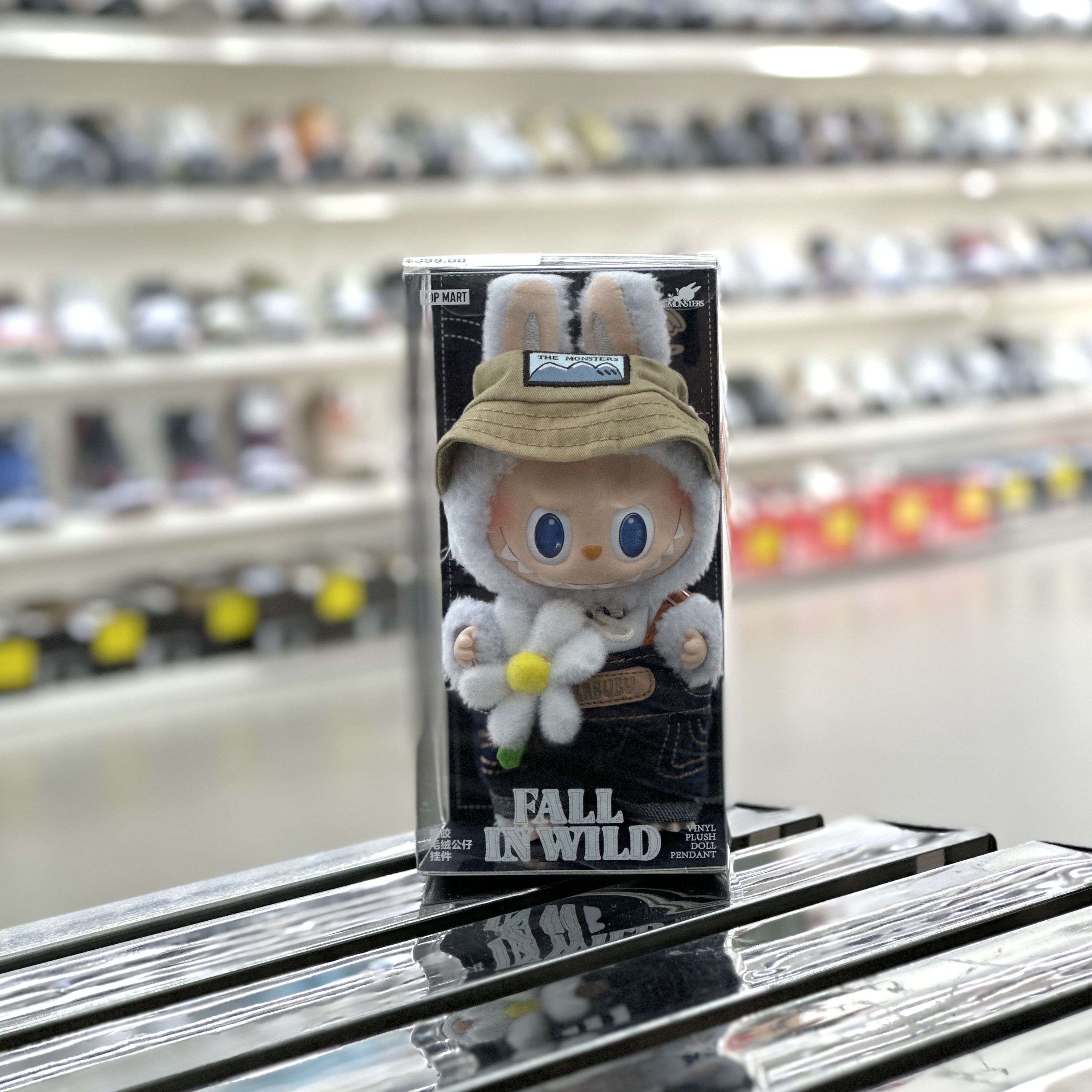 Pop Mart Labubu 春天野在家系列 - 搪膠毛絨公仔掛件