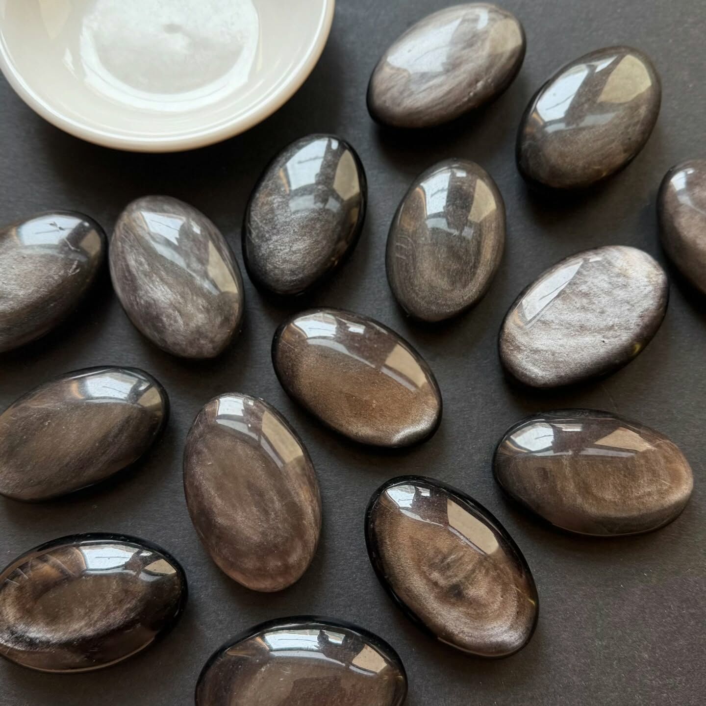 [原石] 銀曜石 水晶把玩