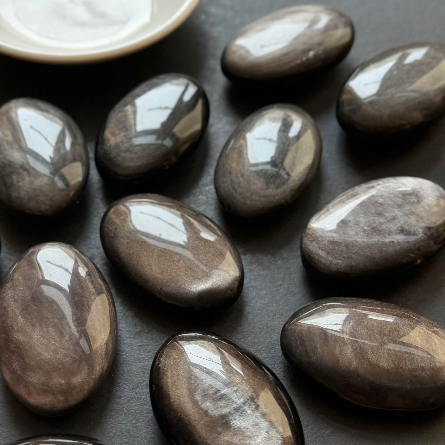 [原石] 銀曜石 水晶把玩