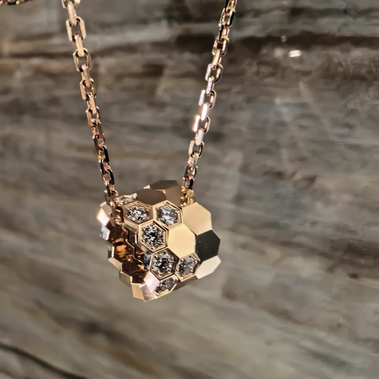 cm”18k bee my love蜂巢高奢定製半鑽項鍊