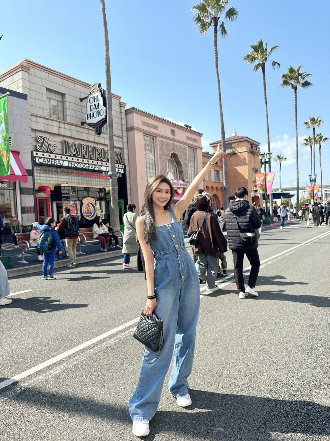 ［預購］🔥04.09春夏新品］💥💥闆娘穿去環球被問爆］🇰🇷正韓超可愛減齡排釦高磅連身牛仔吊帶褲（肩帶可調）