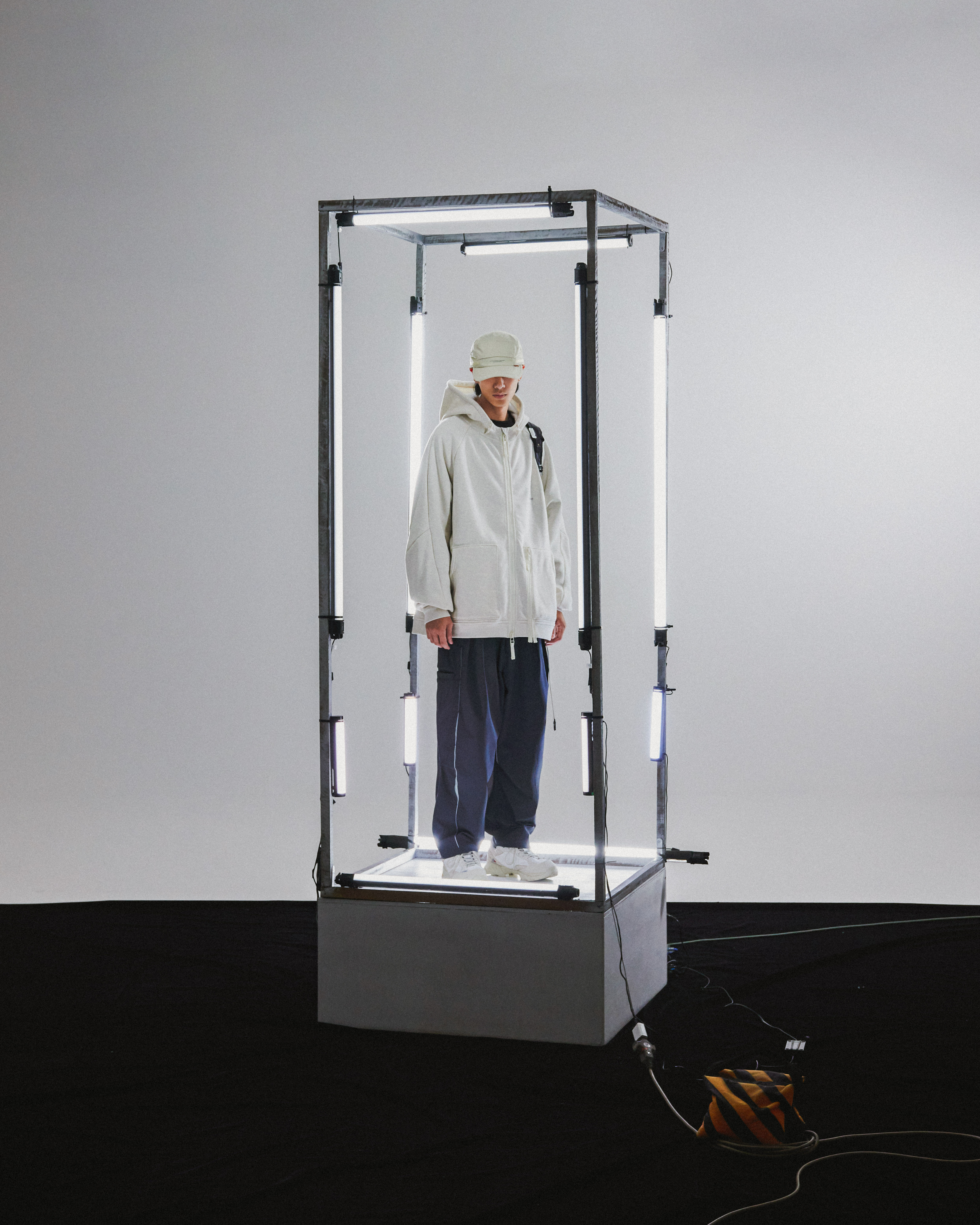 GOOPiMADE “MEquip-H3” Mantle Logo Hooded Jacket - Ivory