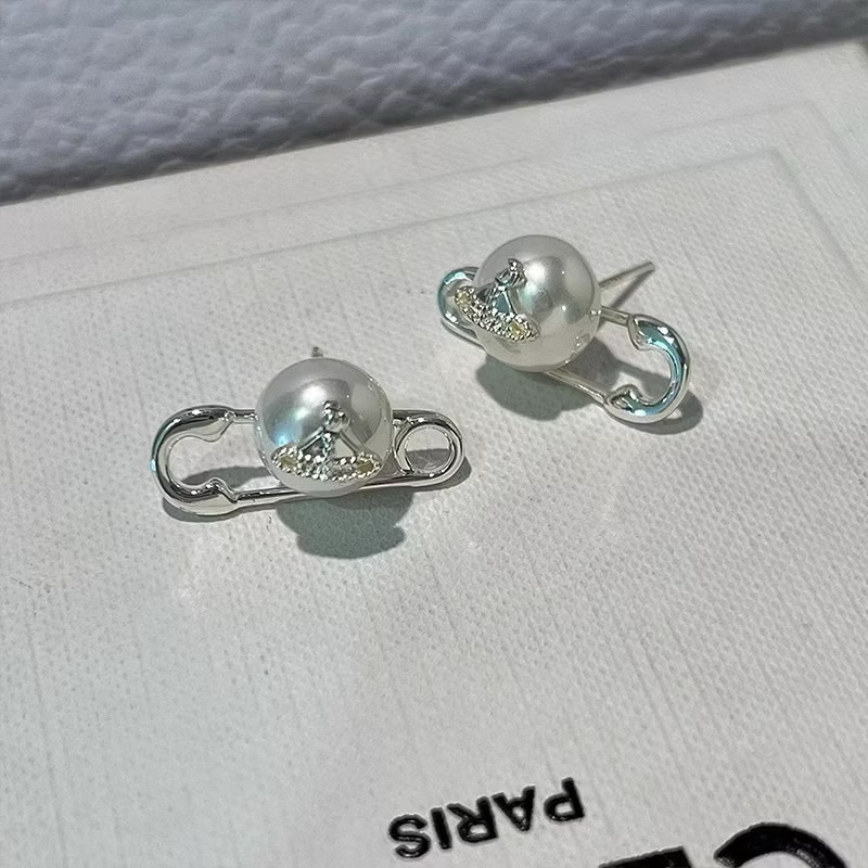 Vv珍珠銀鑽土星”迴紋針設計耳釘