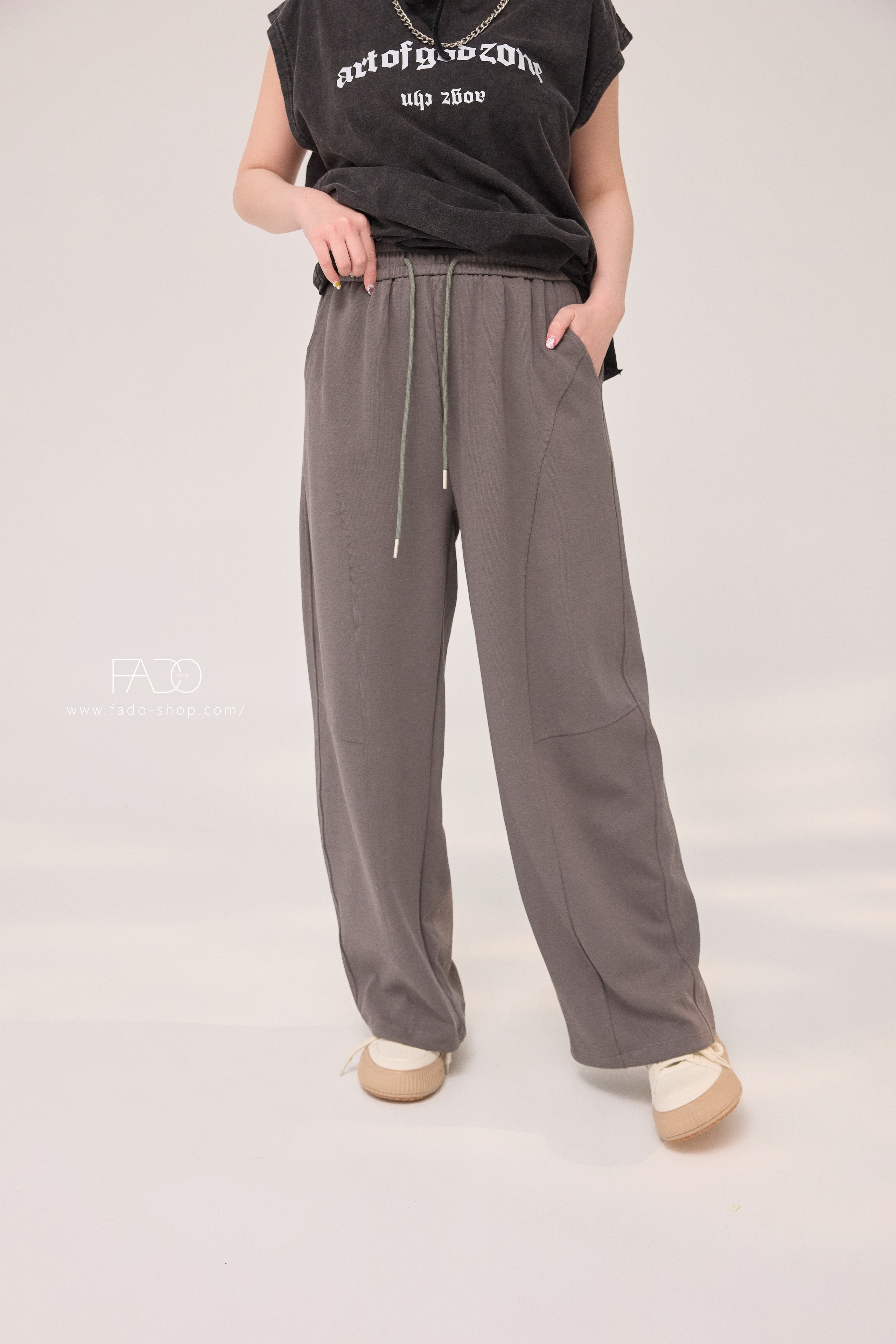 法朵Fado shop｜推薦 ! 爆紅彎刀褲 ! 抽繩口袋彎刀寬褲 273C067