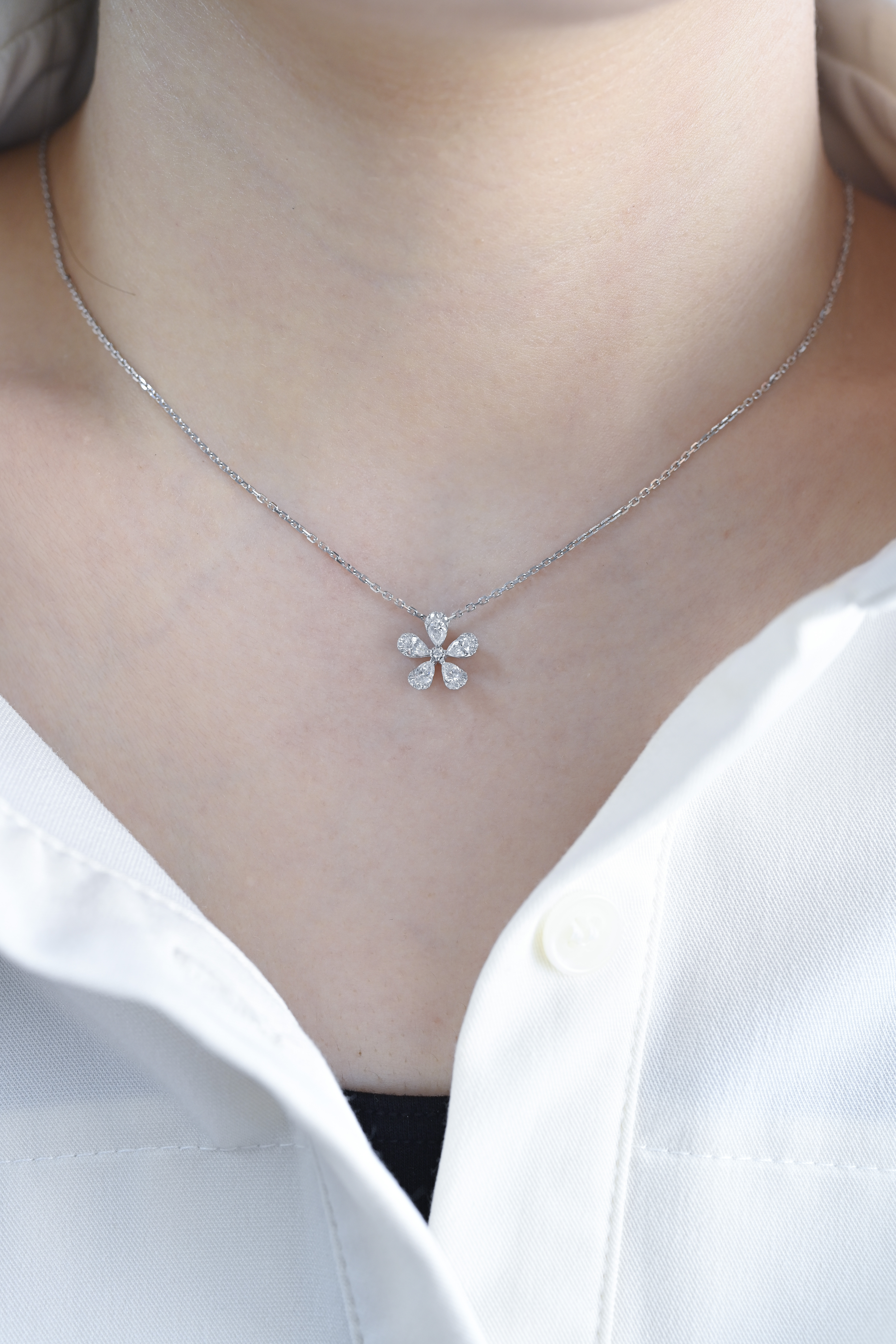 18K Bunga Diamond necklace