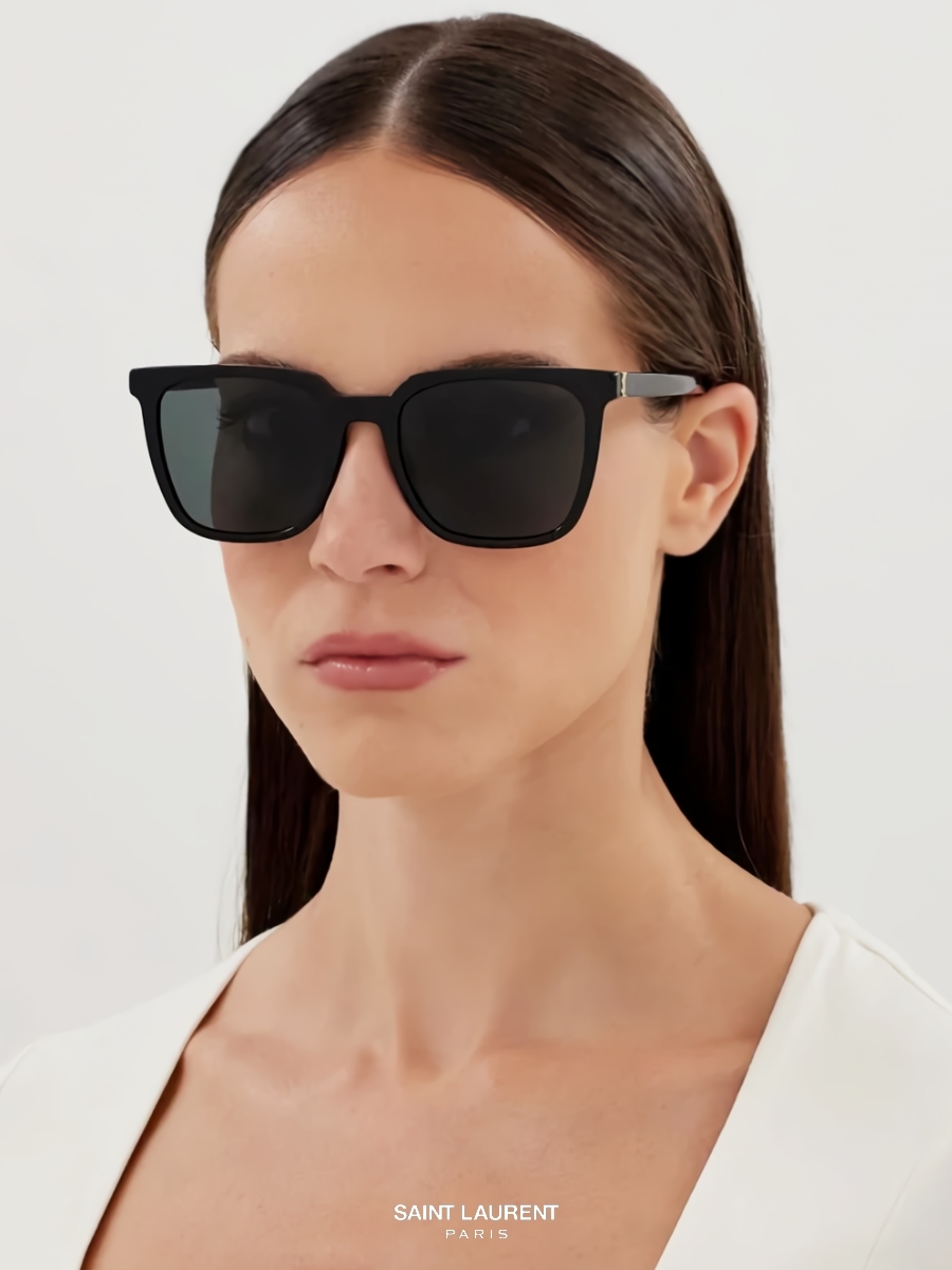 【関税込み】Saint Laurent ブラック SL M146 メガネ Saint Laurent SL M146 001 - Black Sunglasses for Woman