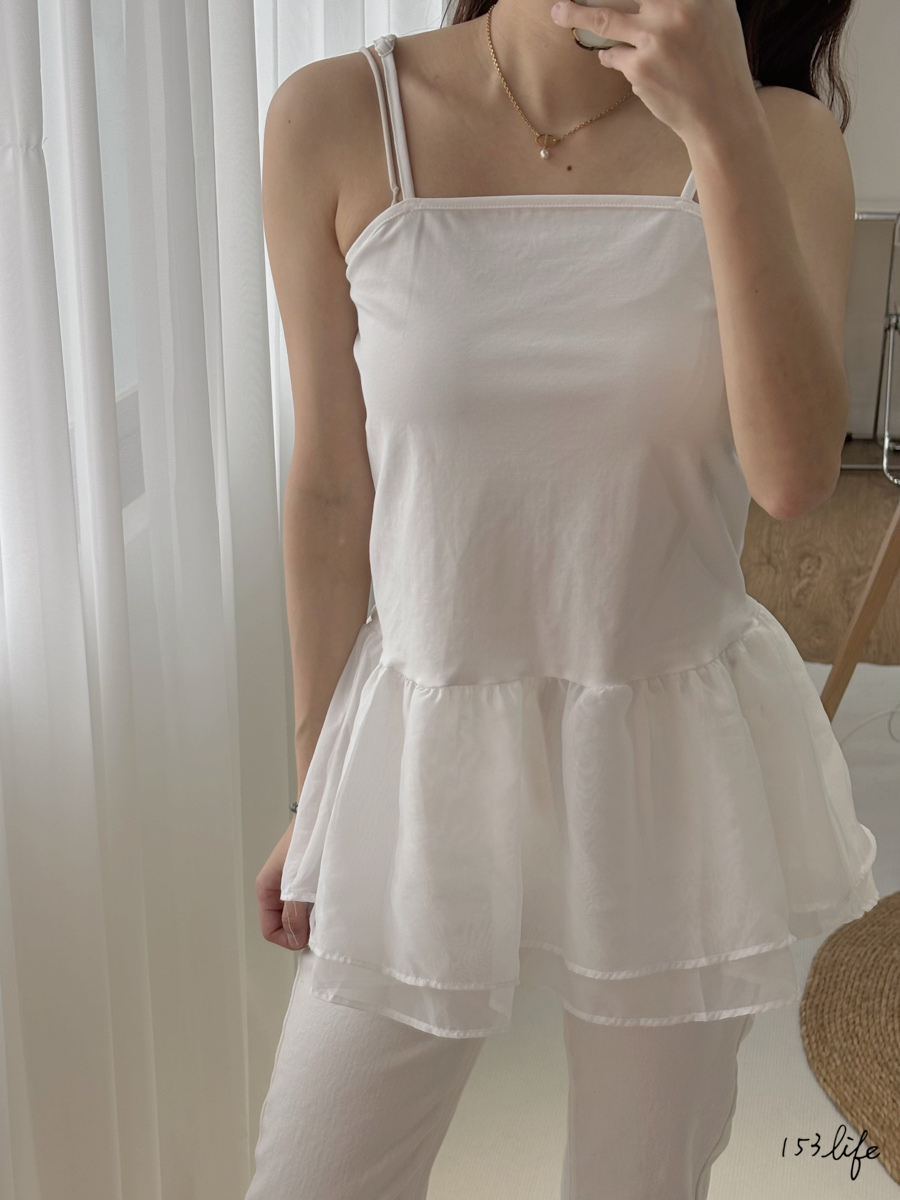 |現貨|小裙子拼接荷葉邊細肩背心(白)