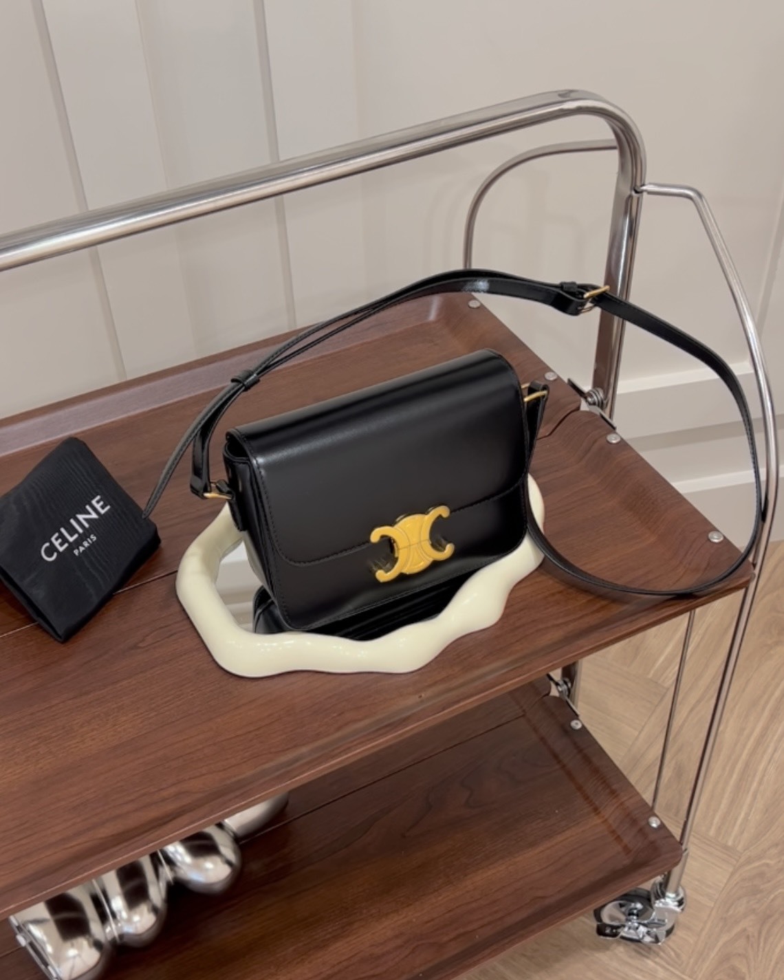 CELINE｜TEEN 凱旋門斜跨包 黑金