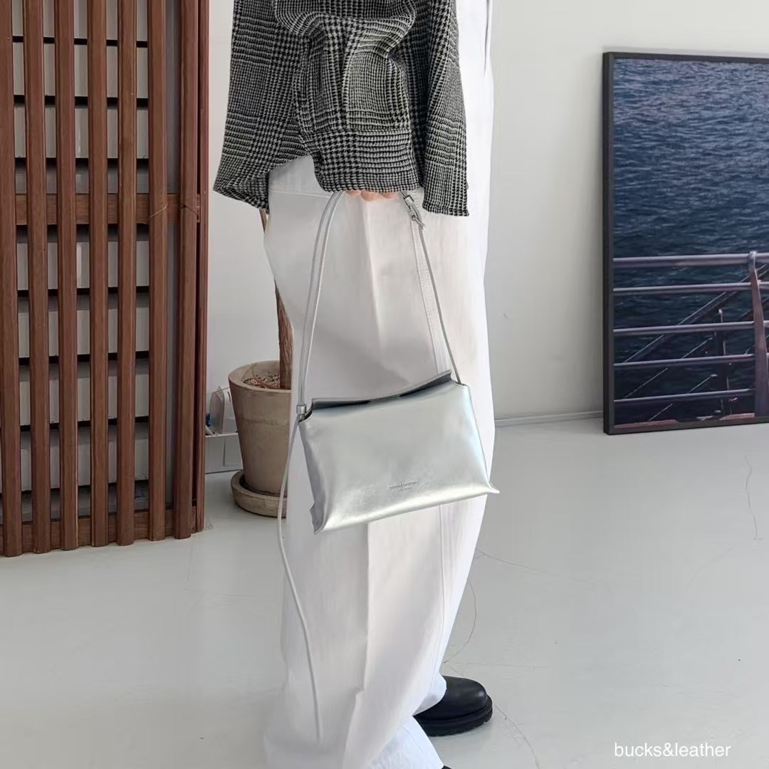 「2025新款」 bucks & leather 經典托特包 小款 牛皮