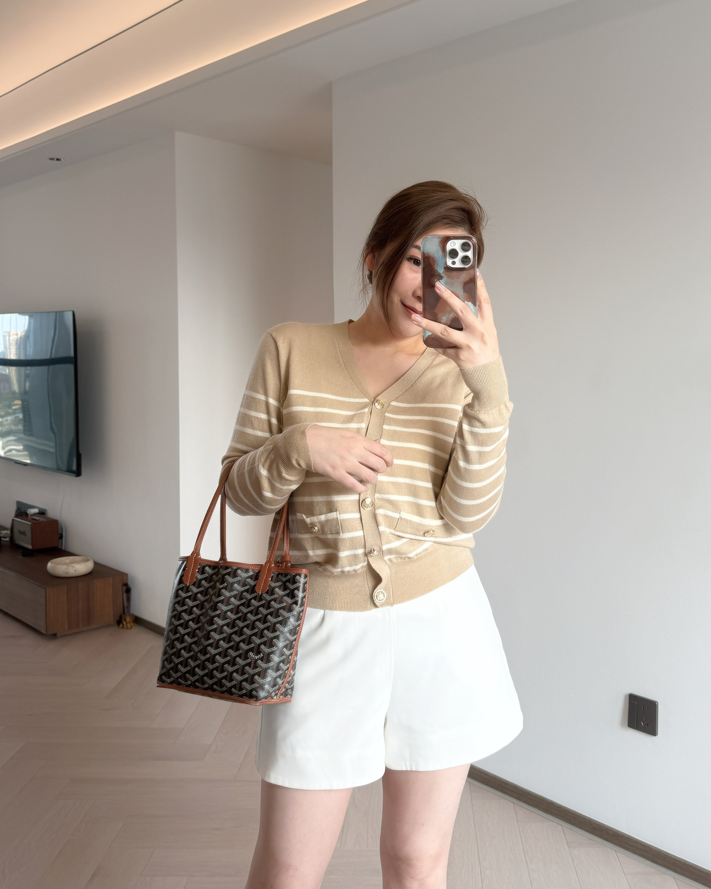 現貨 7169  店主推介 薄料橫間外套-紙片人版型