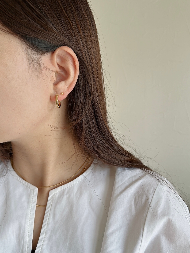 SS part stone hoop pierce