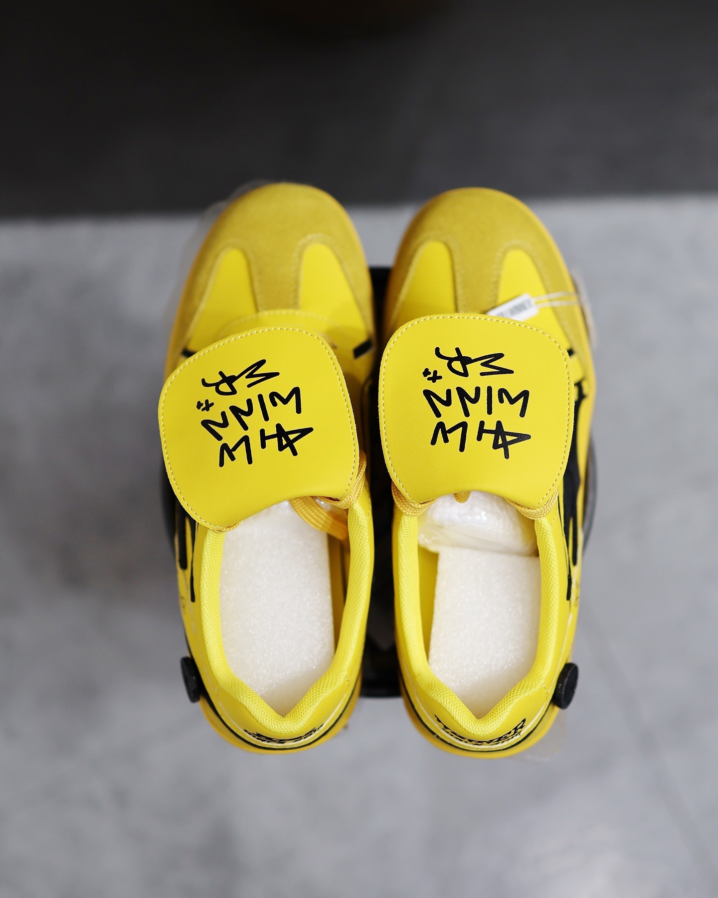 KILLWINNER SHOOTING STAR GREY 張員瑛同款德訓鞋 黃色