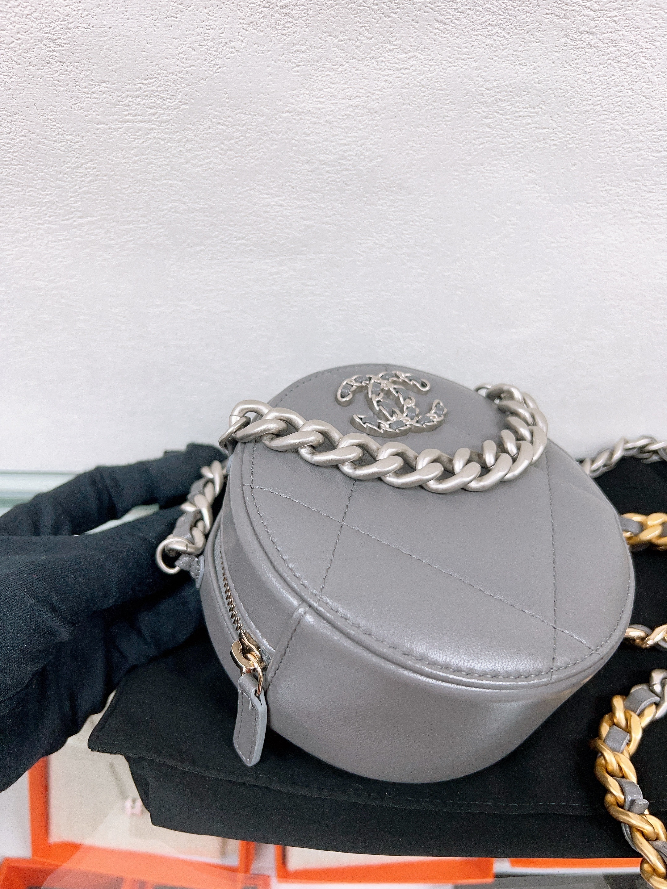 Chanel 19 round bag grey