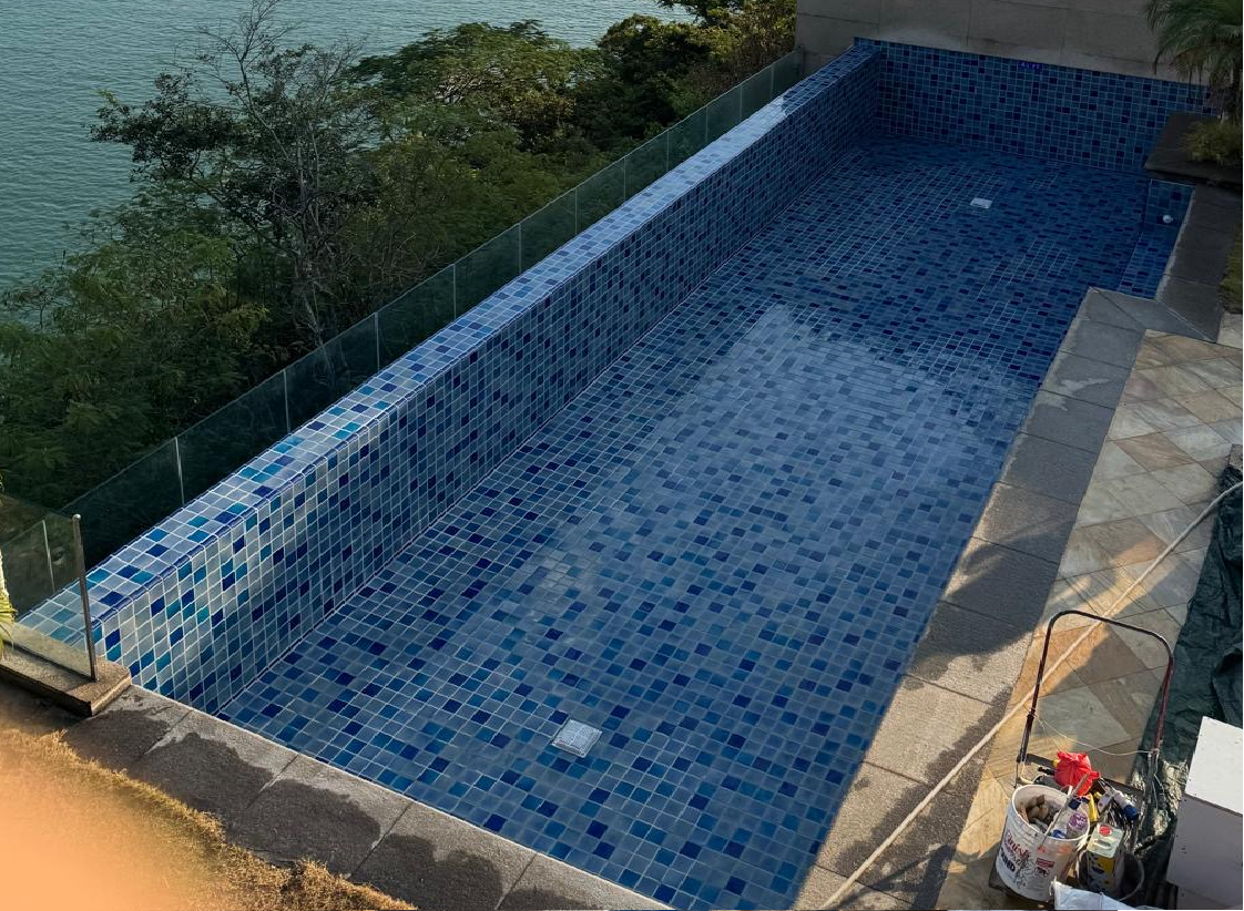deep water bay road hong kong,swimming pool,pool,thai ceramic tile,tile,ecotile,topworlds