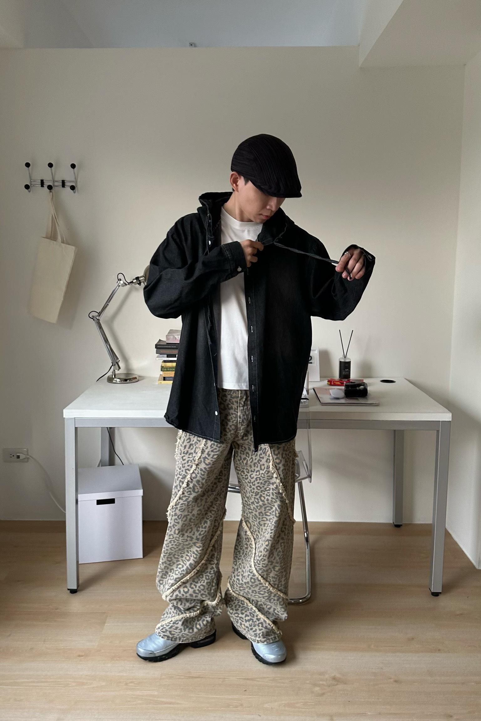 豹紋造型抽鬚牛仔褲