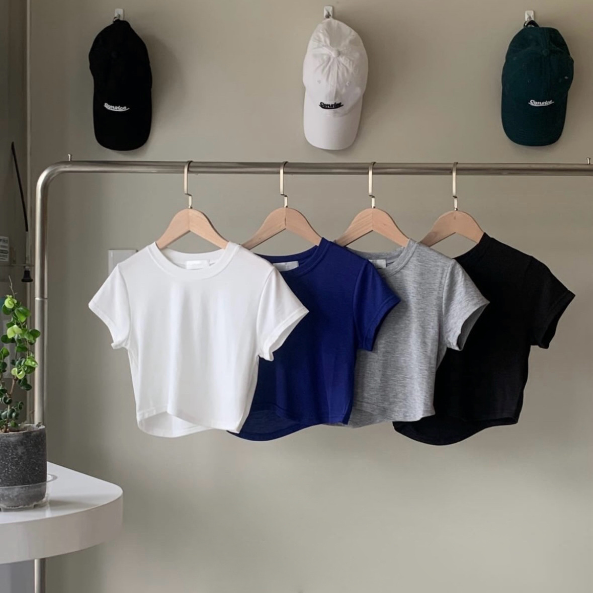 圓弧特別造型合身小T