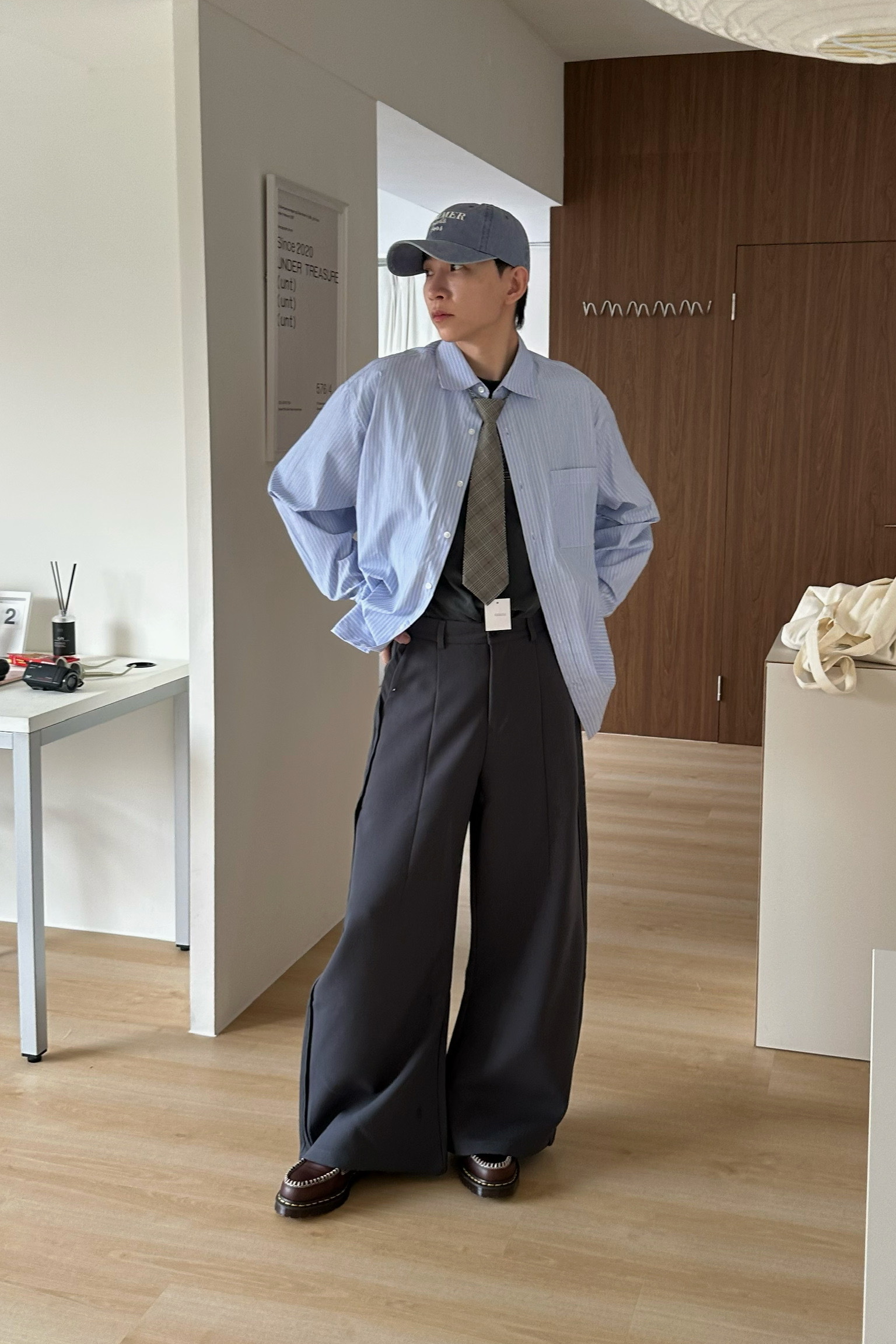 彎刀版型西裝長褲