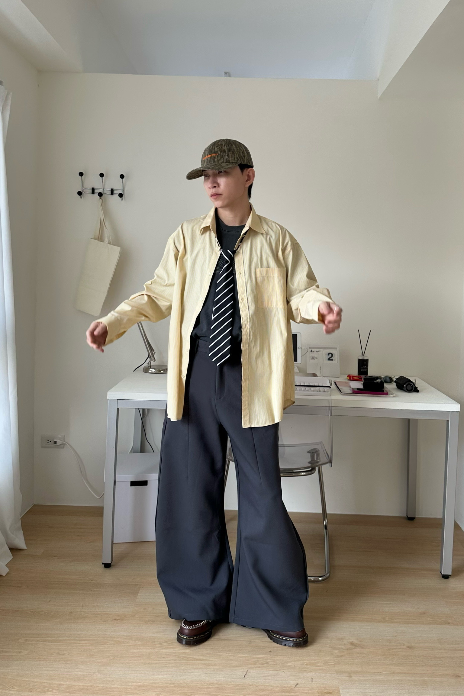 彎刀版型西裝長褲