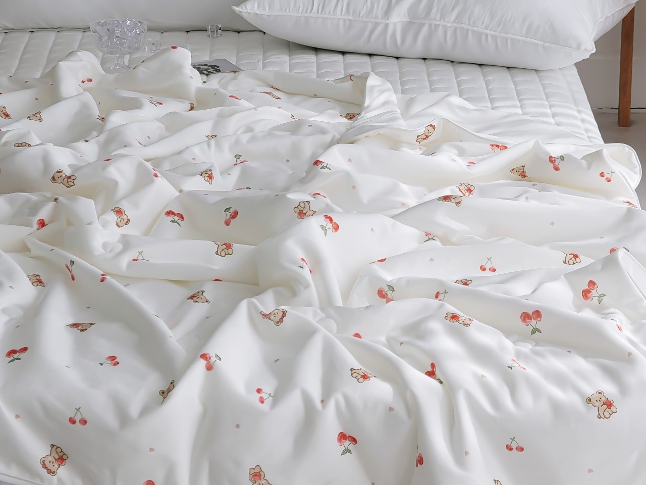 櫻桃泰迪熊涼被