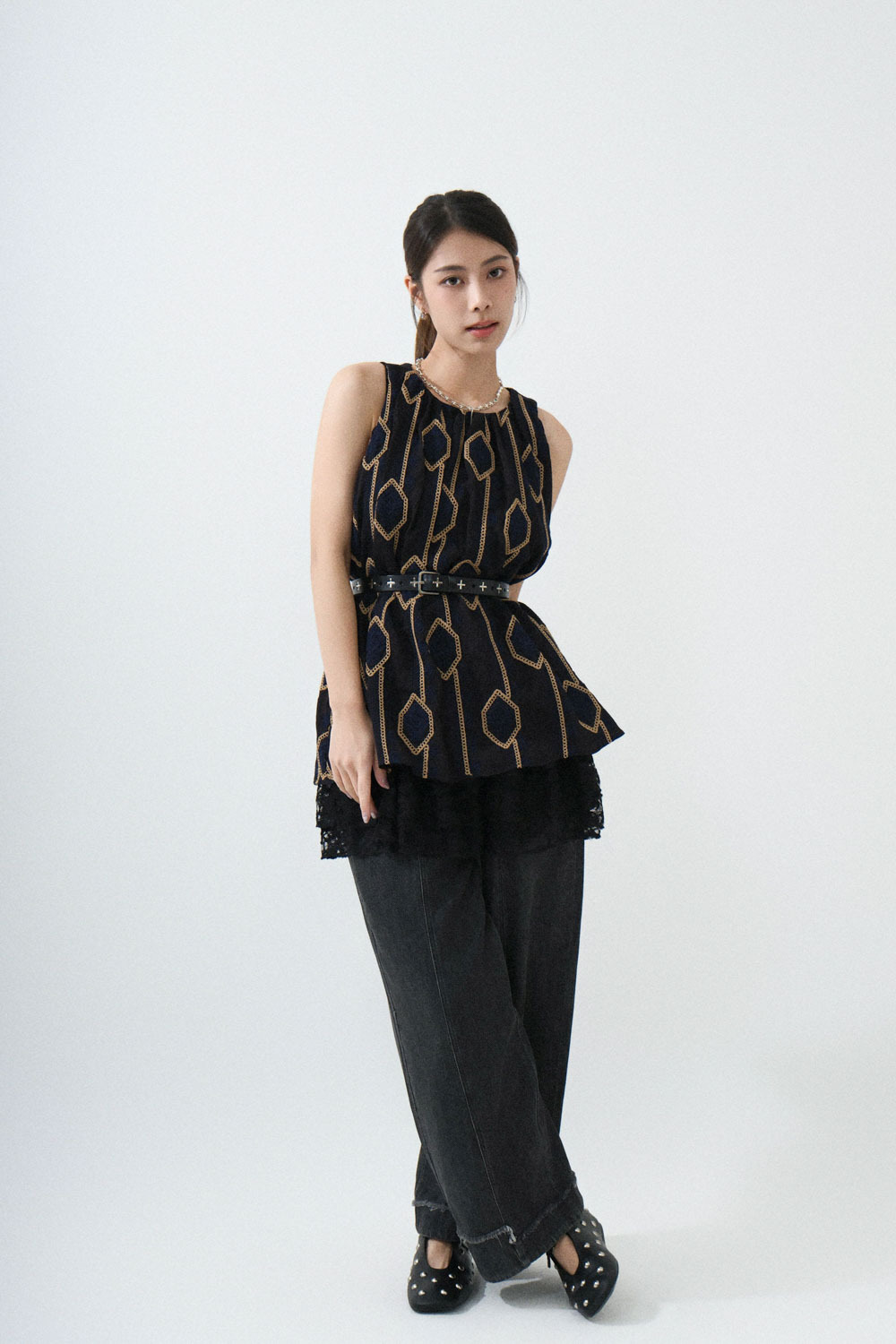 SS25_0100（上衣＋Lace 上衣＋長褲）