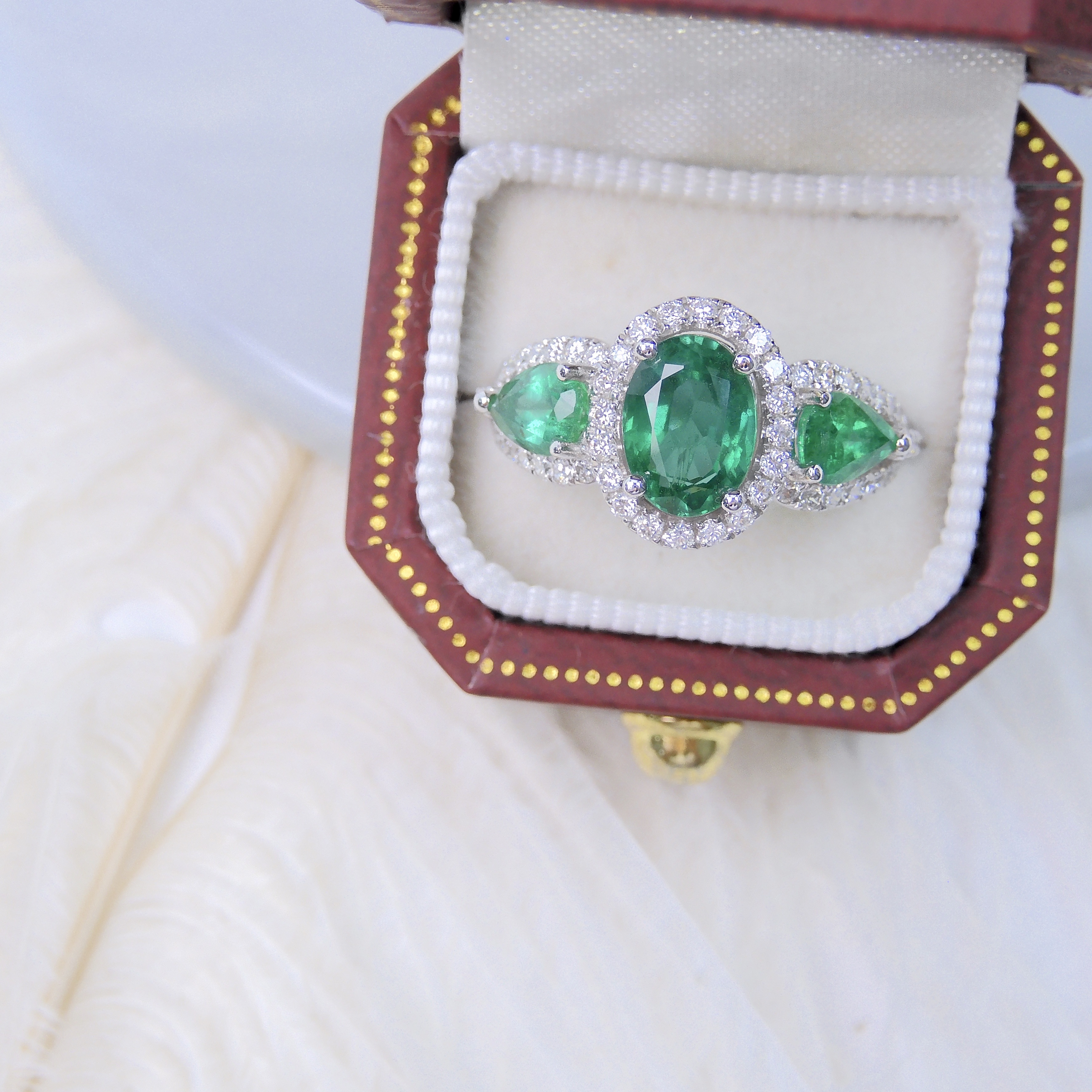 18K金 2.16ct 綠寶石戒指 (配國際證書)