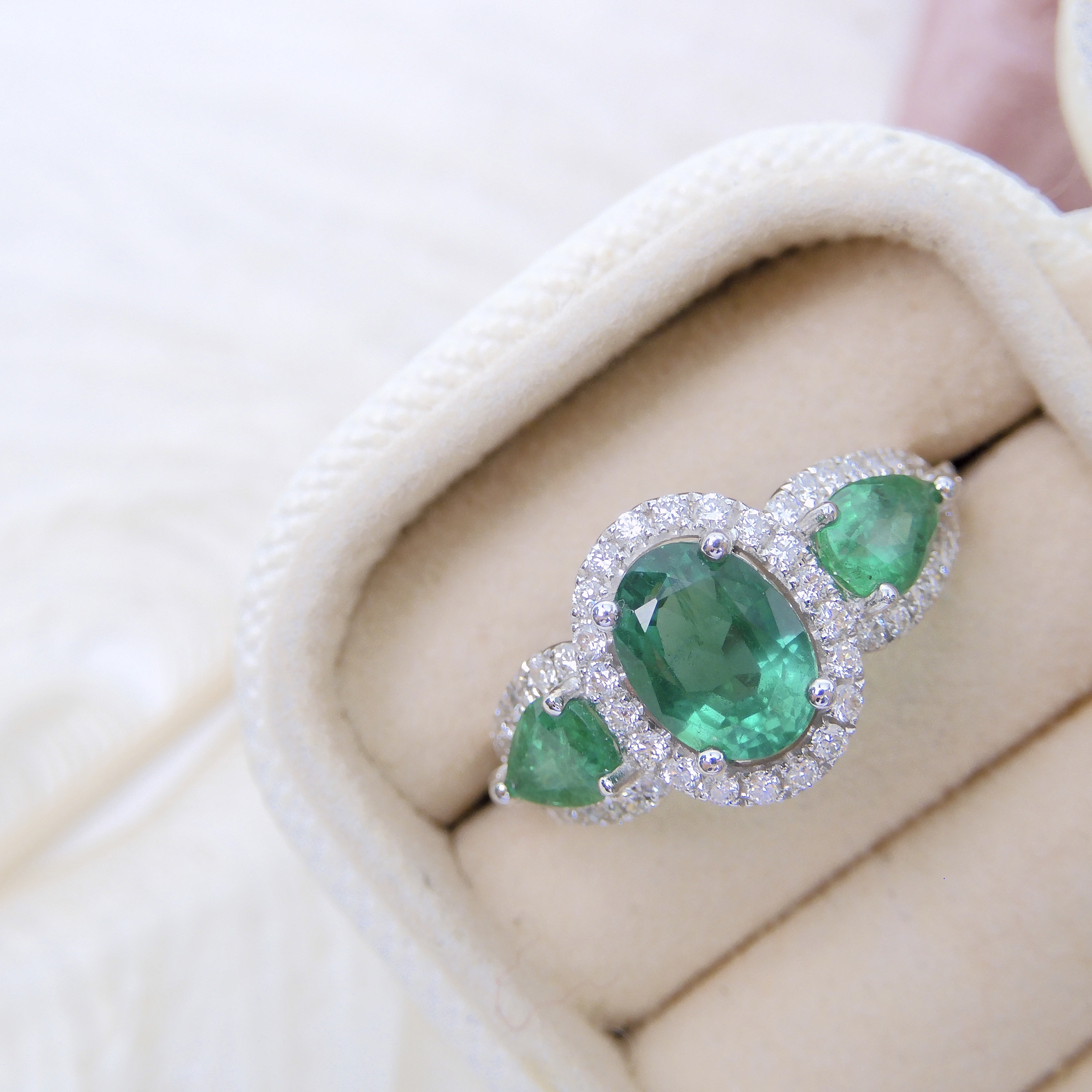 18K金 2.16ct 綠寶石戒指 (配國際證書)