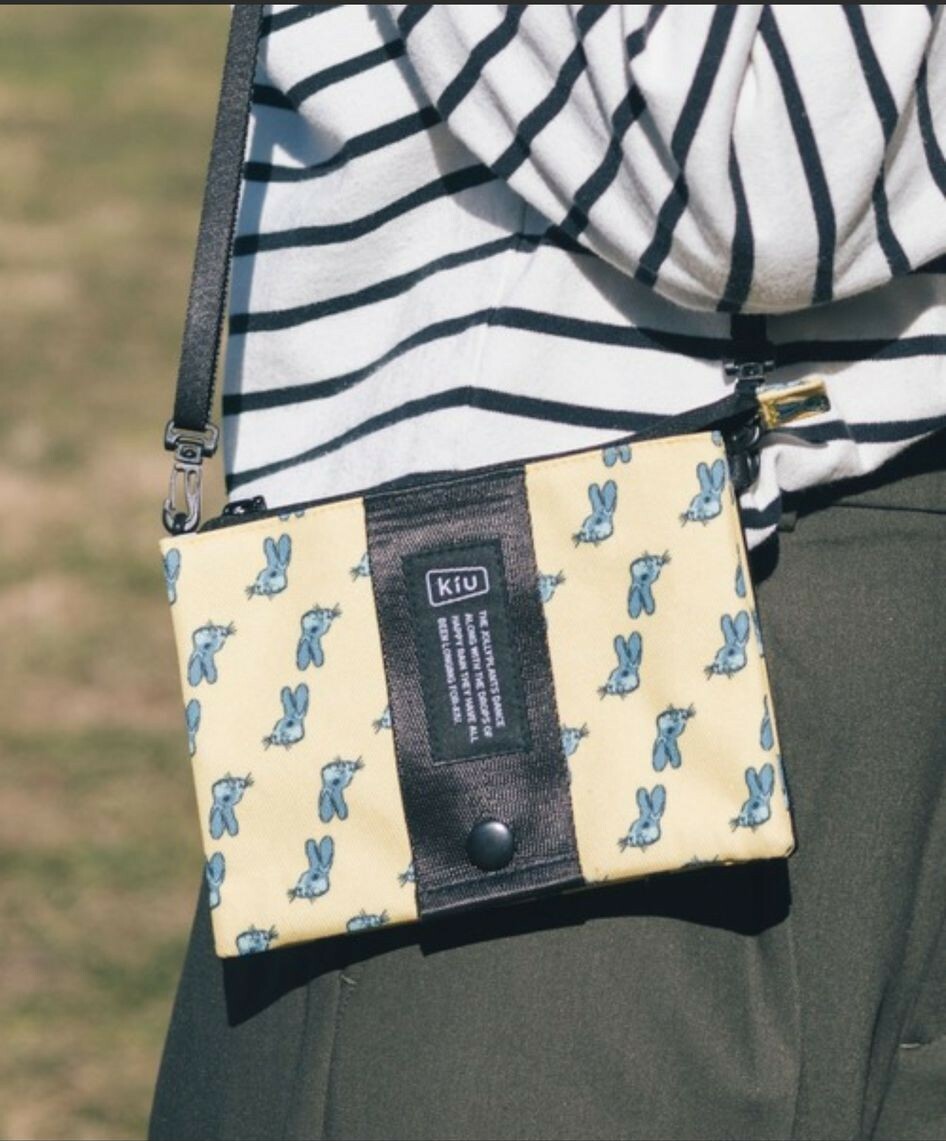 【現貨】JN0410204 KIU 斜咩袋