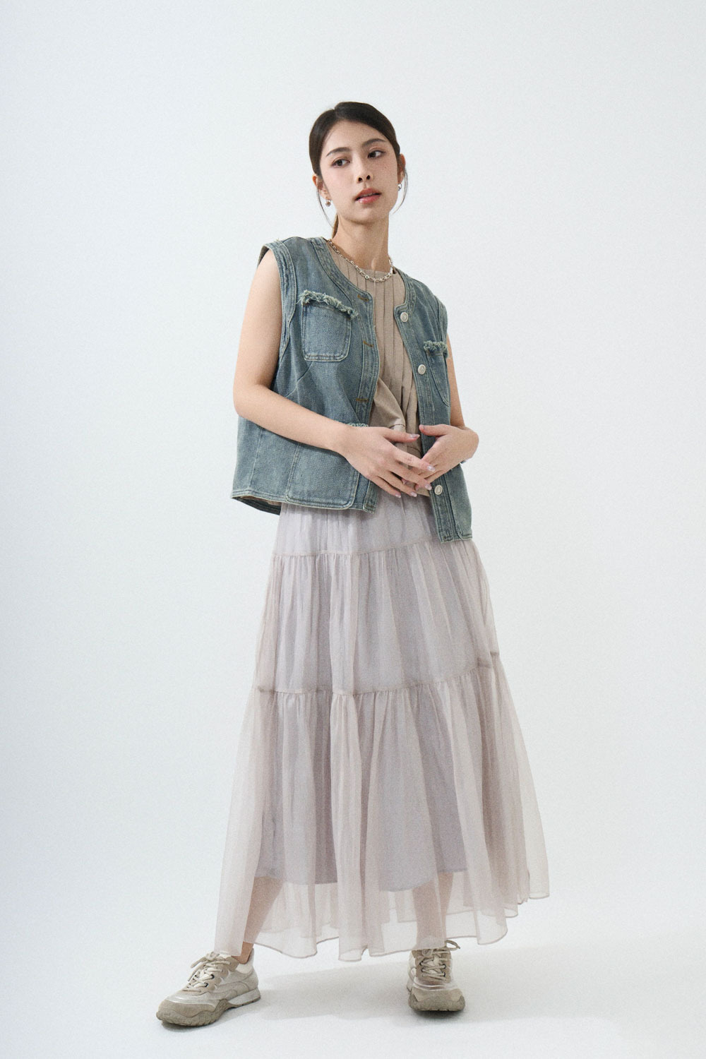 SS25_0104（背心外套＋上衣＋半截裙）