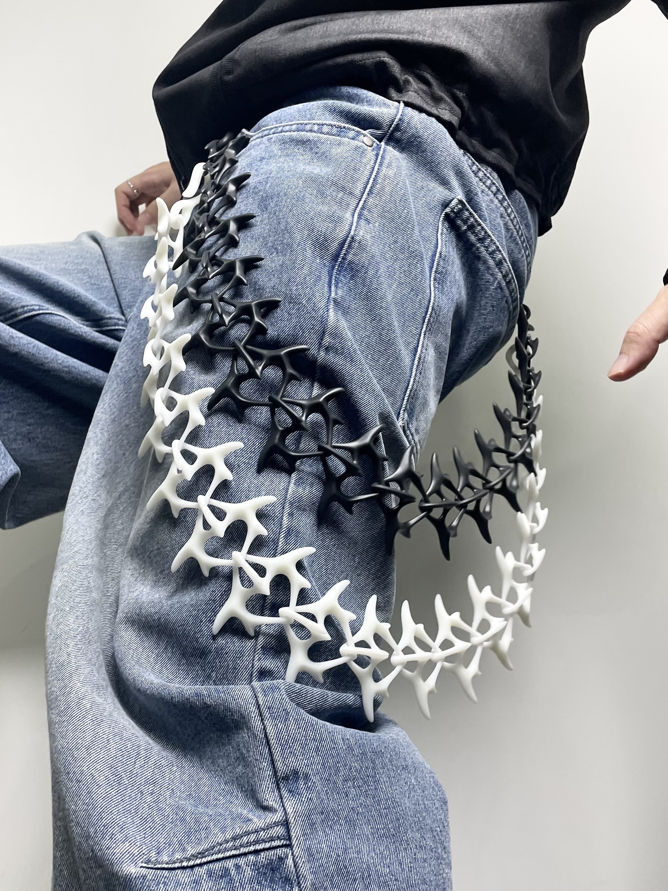 Y-KIND SPINE-HEART 愛心蛇骨褲鏈