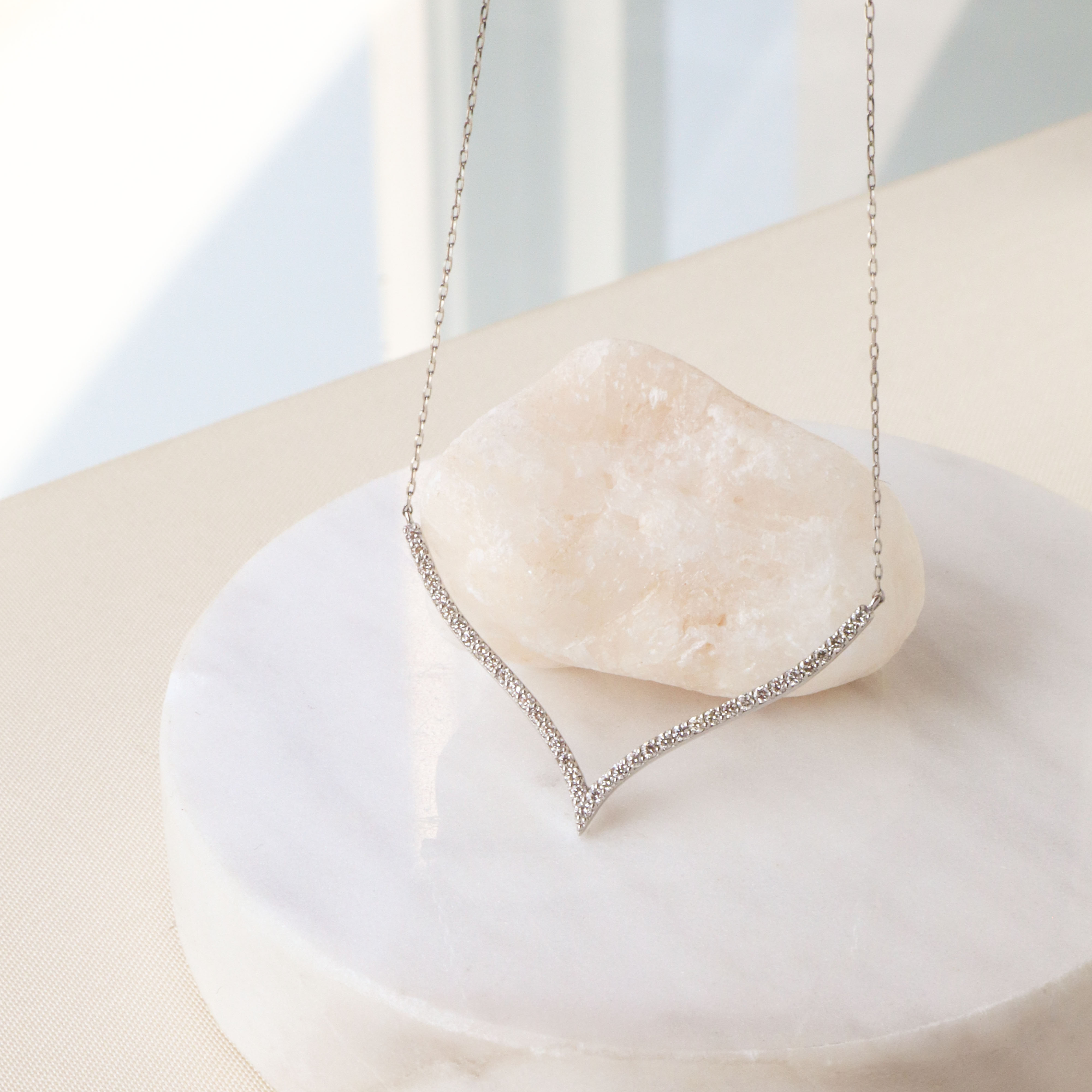 鉑金/鹿角V型真鑽項鍊