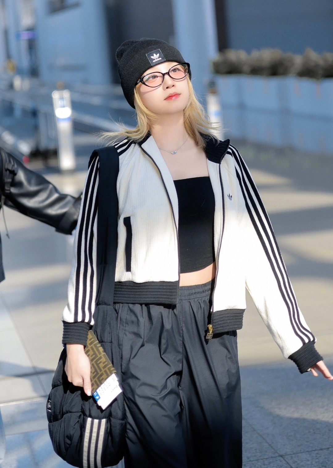 adidas Originals FW24 女款拼色條紋立領復古運動外套｜米白色