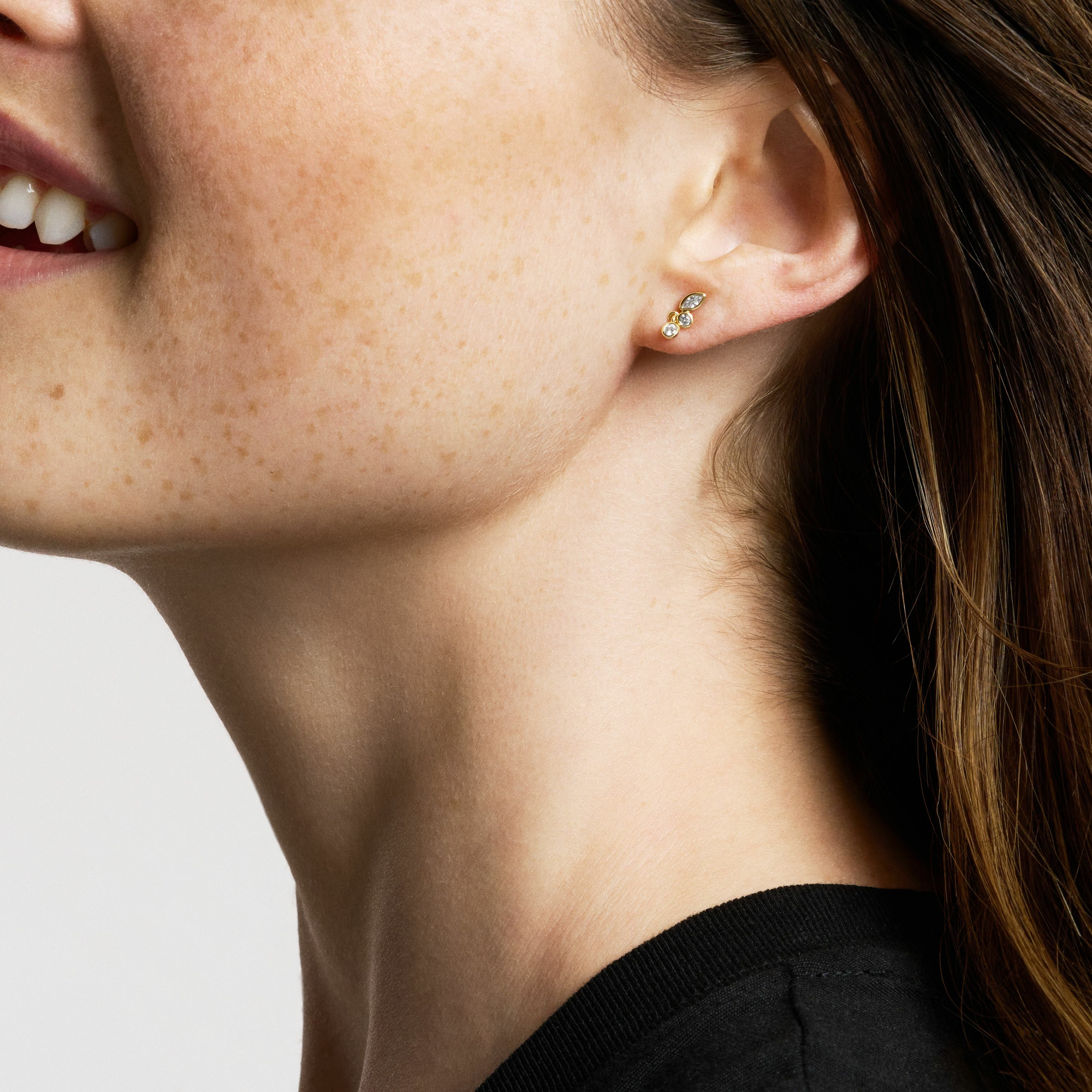 Ellis 星閃軌跡黃銅耳環-金色 JA7290710