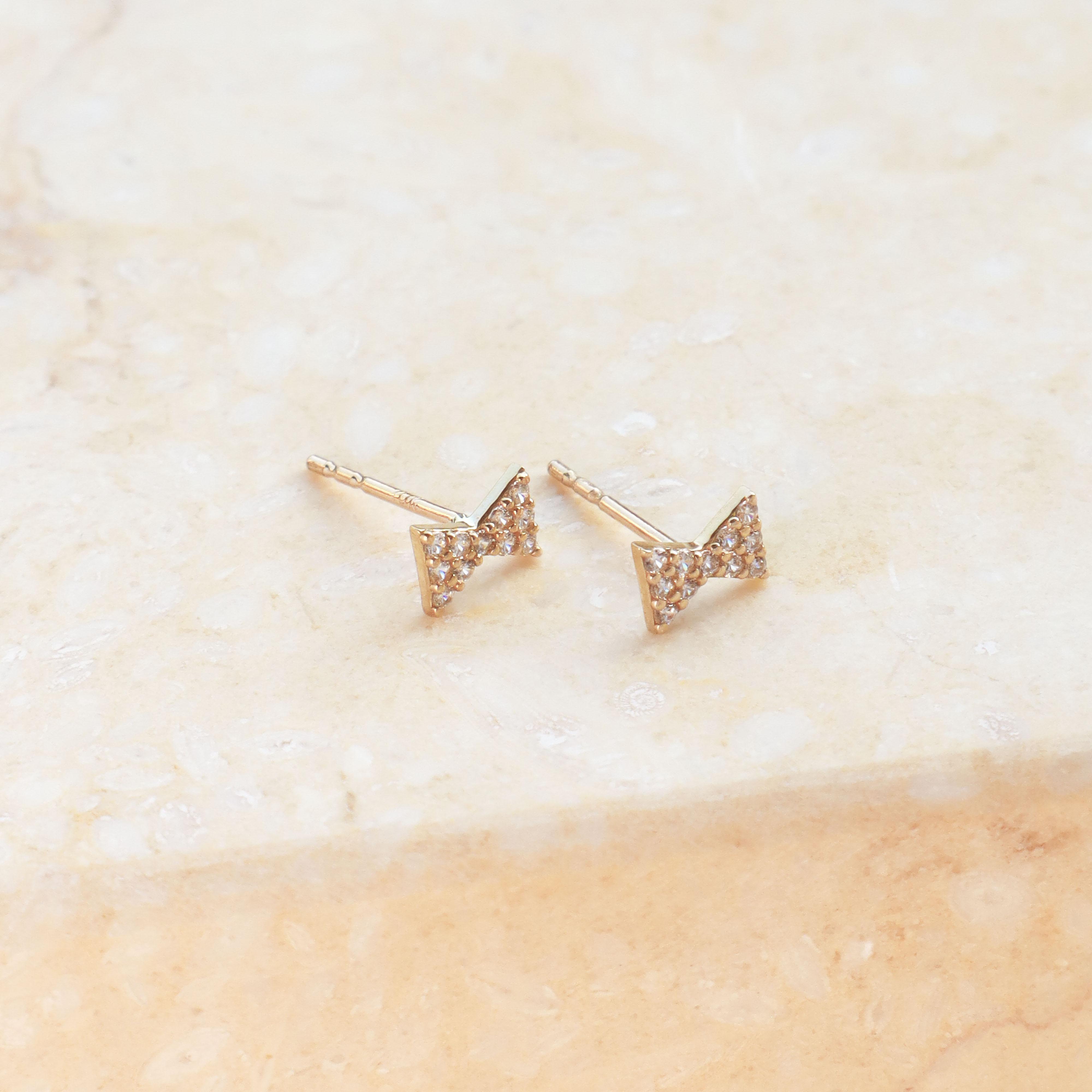 10K/滿鑽小蝴蝶結耳環