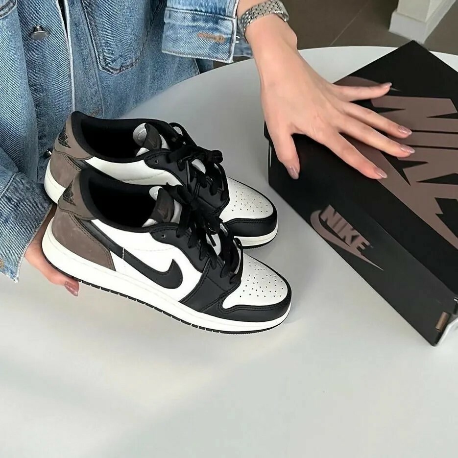 NIKE AIR JORDAN 1 GS "MOCHA" 摩卡 咖啡色  奶油底 倒勾平替 AJ1 大童鞋 CZ0858-102