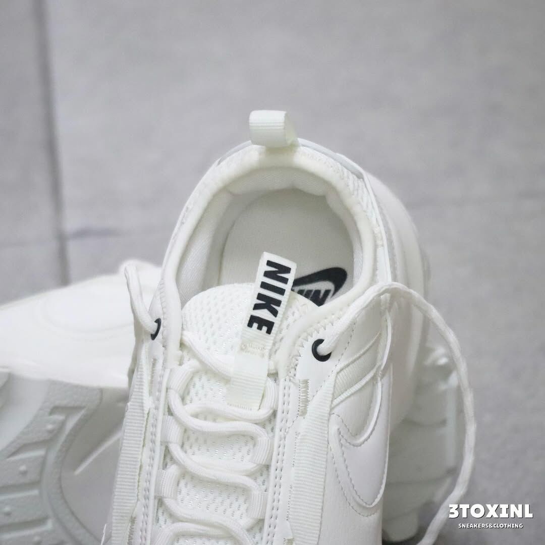 (預訂) Nike TC-7900 - Sail