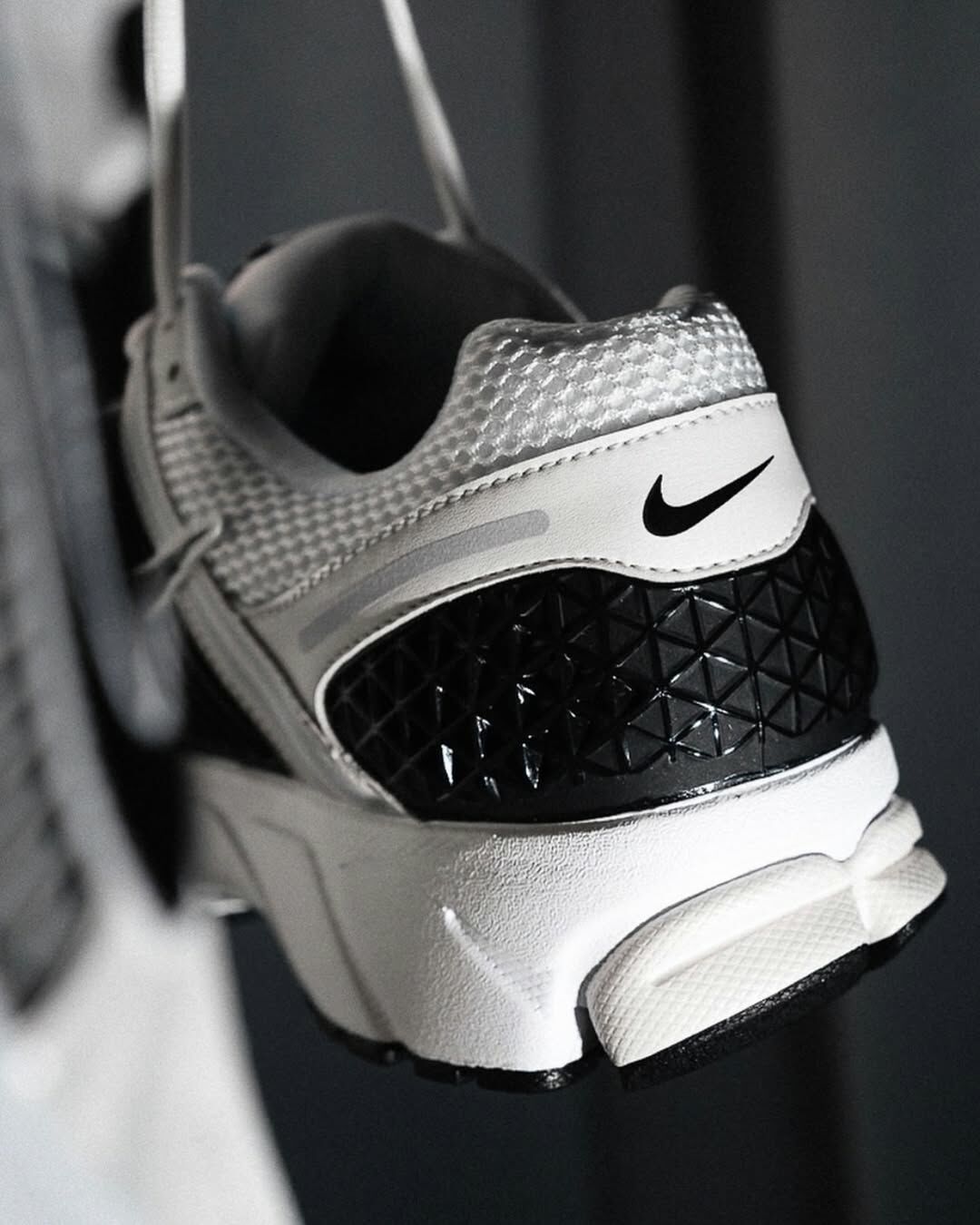 (預訂) Nike Zoom Vomero 5 - Panda